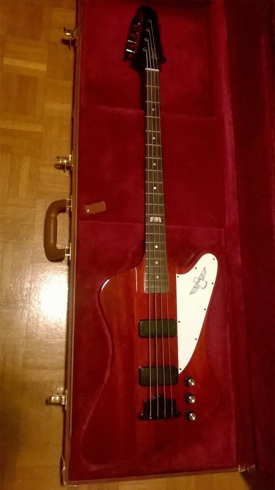 Gibson Thunderbird IV Bass Limited Cherry image (1575722) Audiofanzine