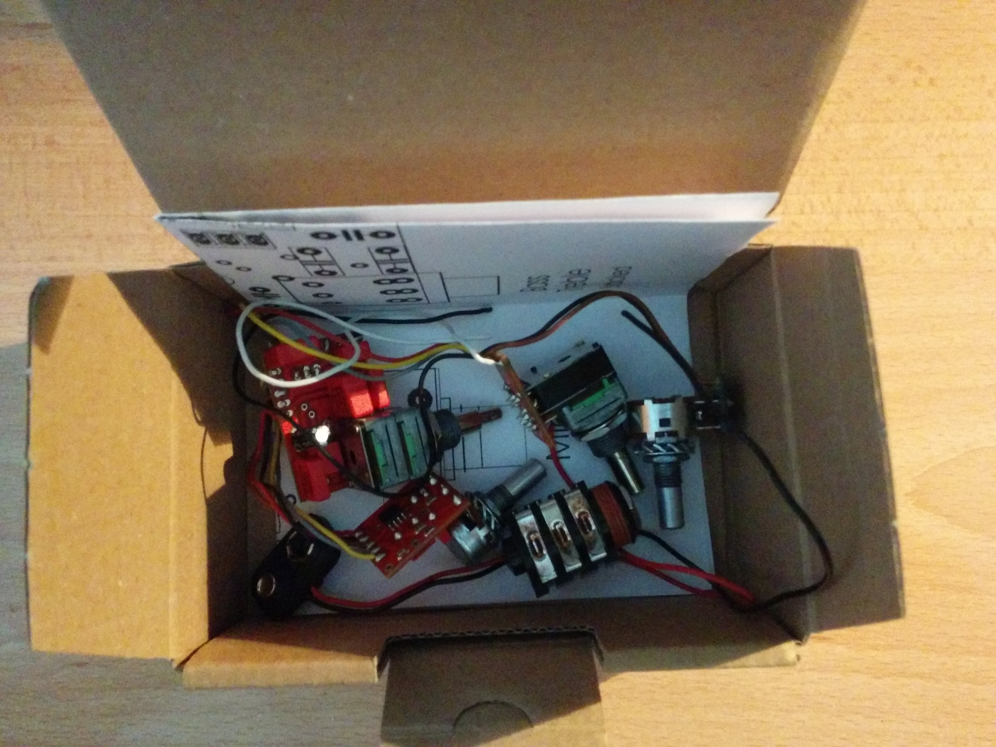 Glockenklang Onboard Preamp 3band image (1564390) Audiofanzine