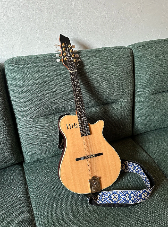 A8 Mandolin - Godin A8 Mandolin - Audiofanzine