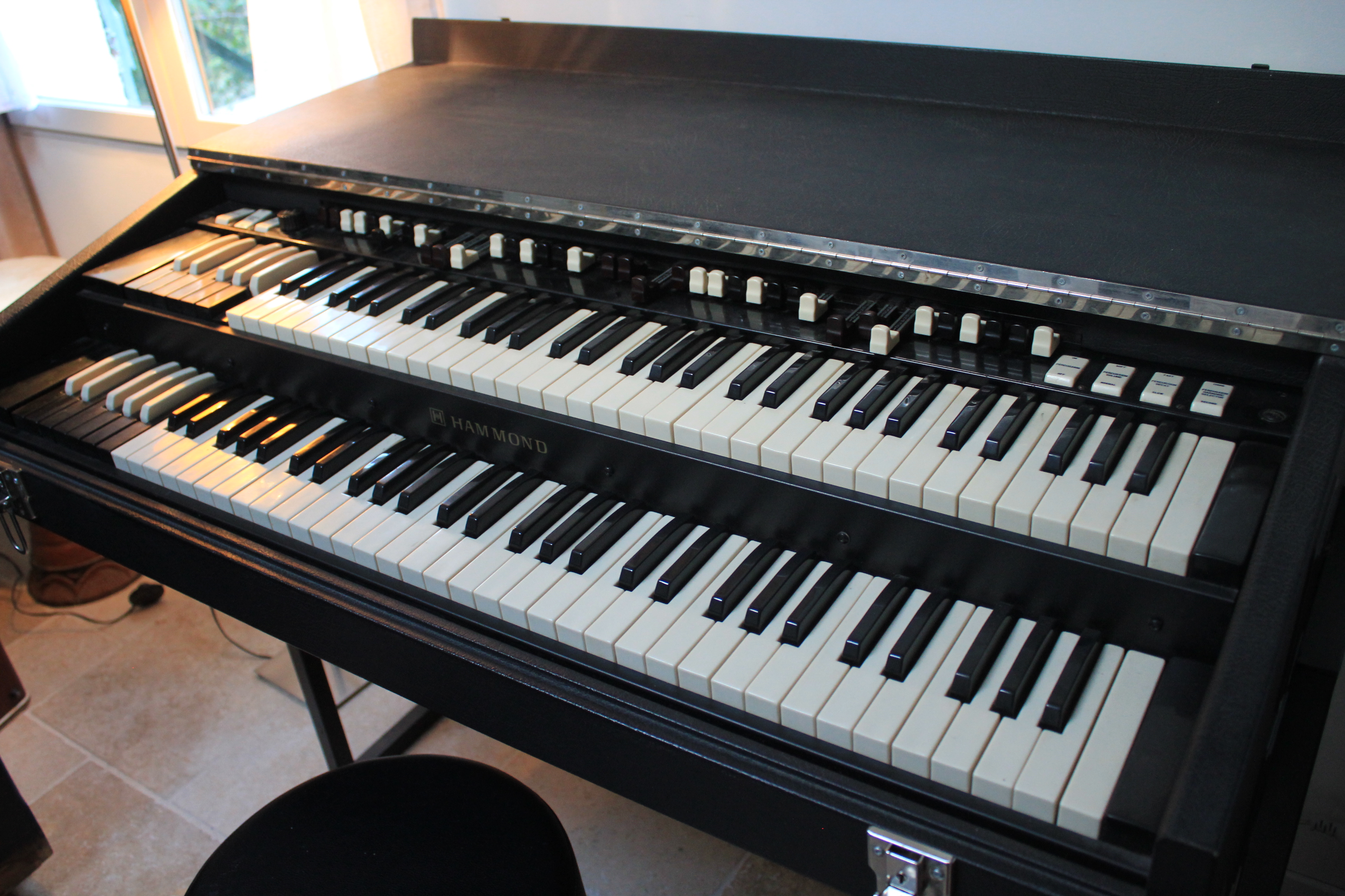 B3 PORTABLE BERTRAM - Hammond B3 Portable Bertram - Audiofanzine