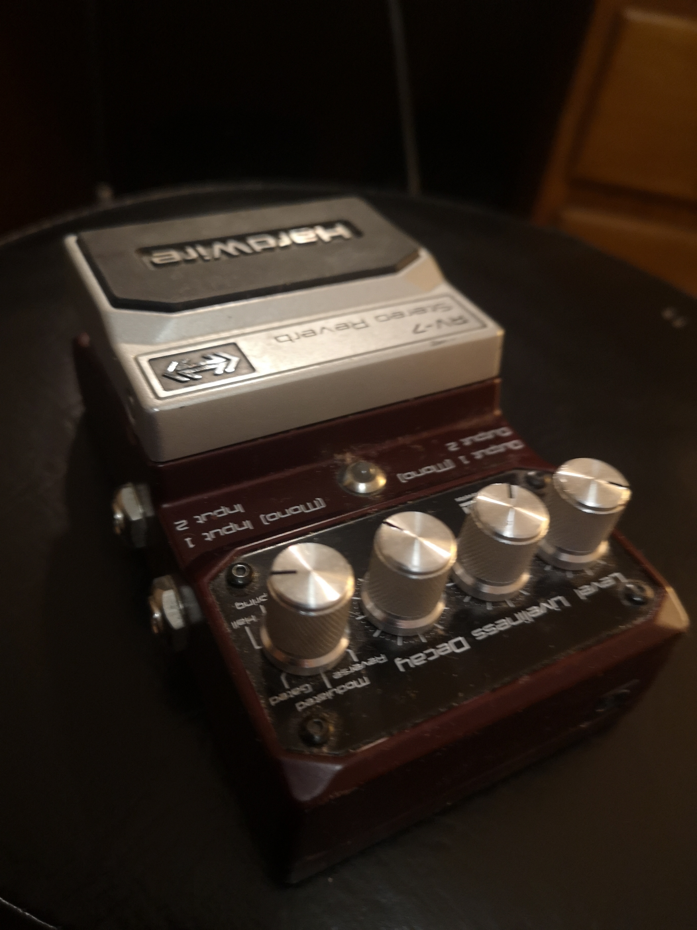 RV7 Stereo Reverb HardWire Pedals RV7 Stereo Reverb Audiofanzine