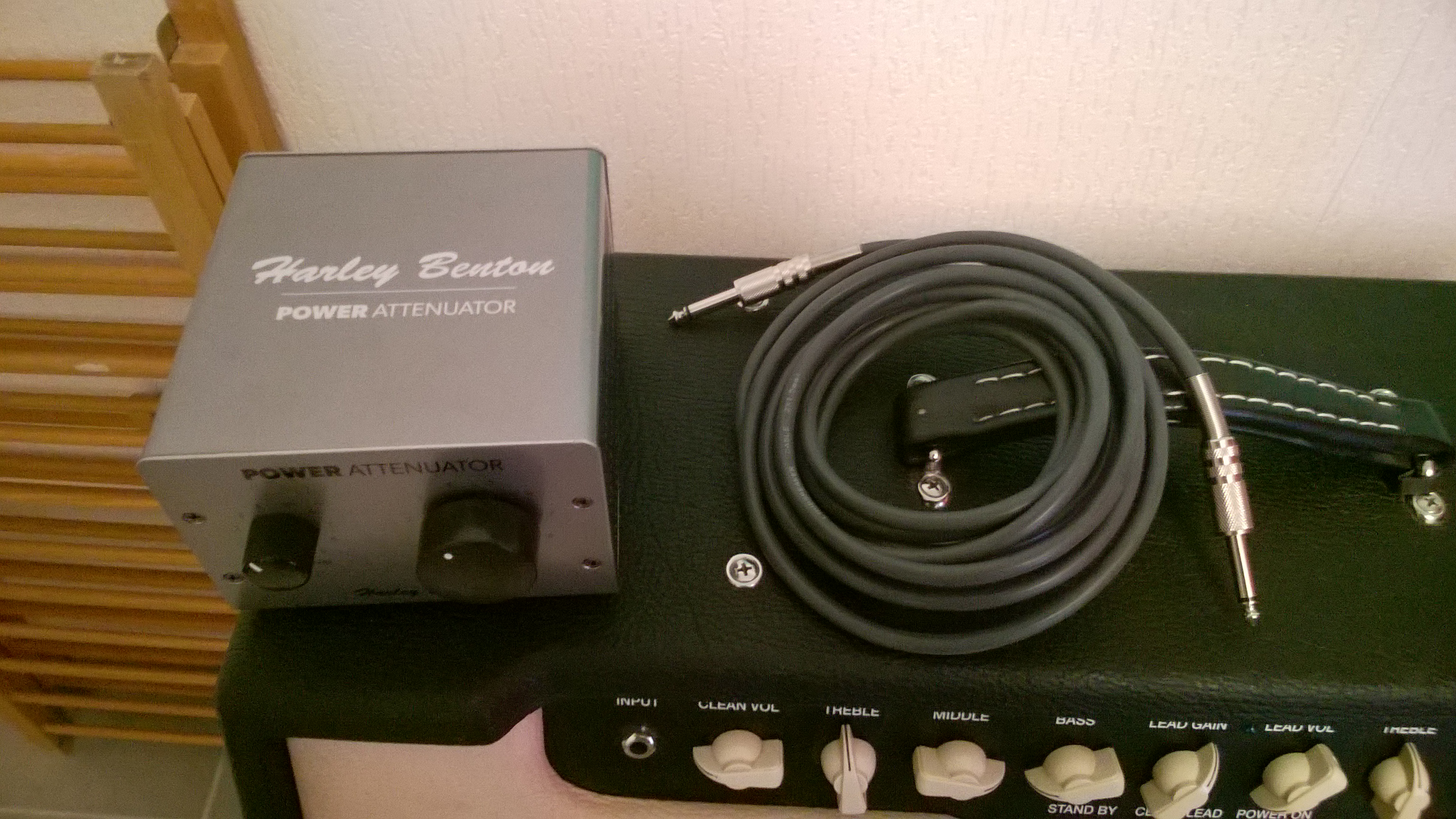 Harley Benton Power Attenuator image (1477643) Audiofanzine