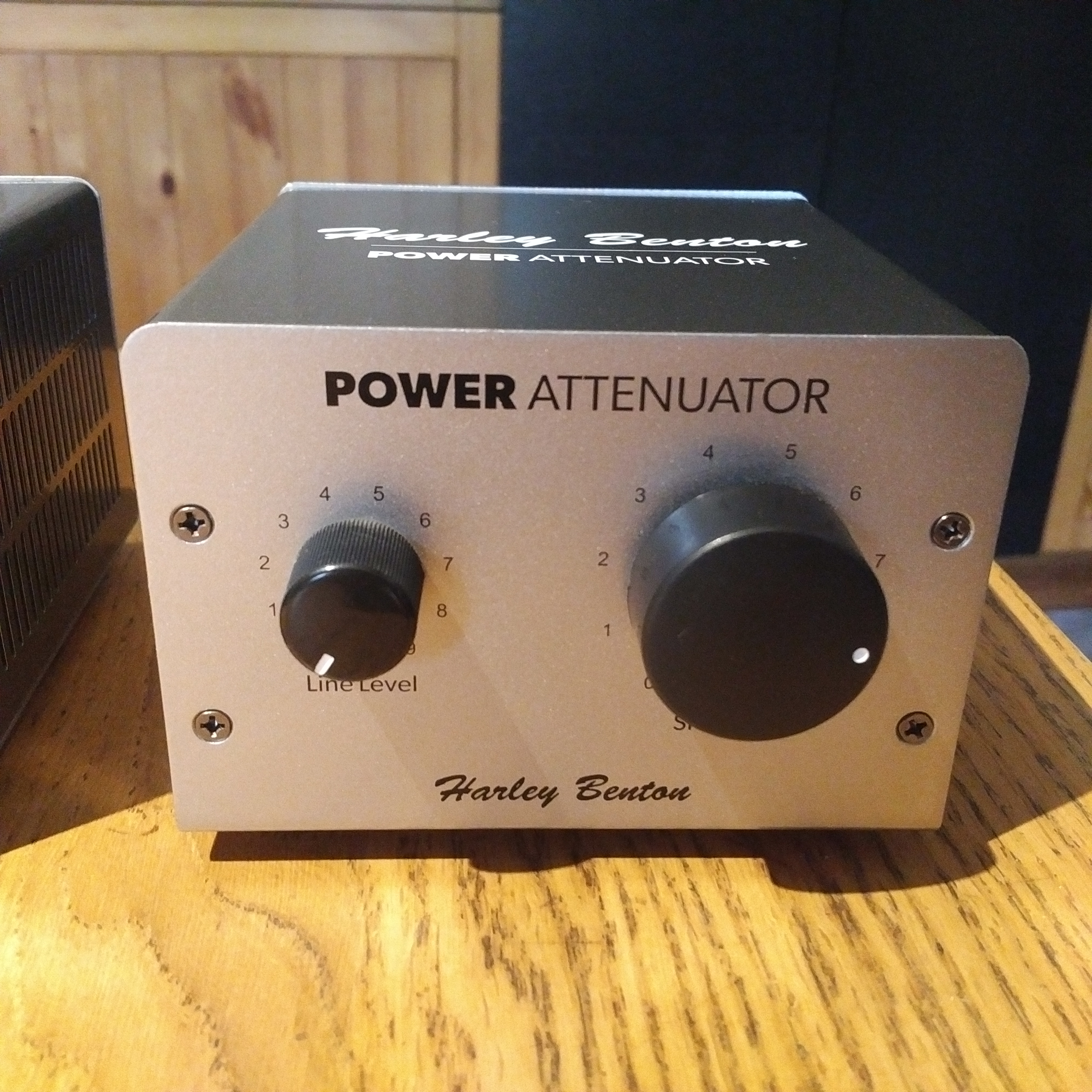 Power Attenuator Harley Benton Power Attenuator Audiofanzine