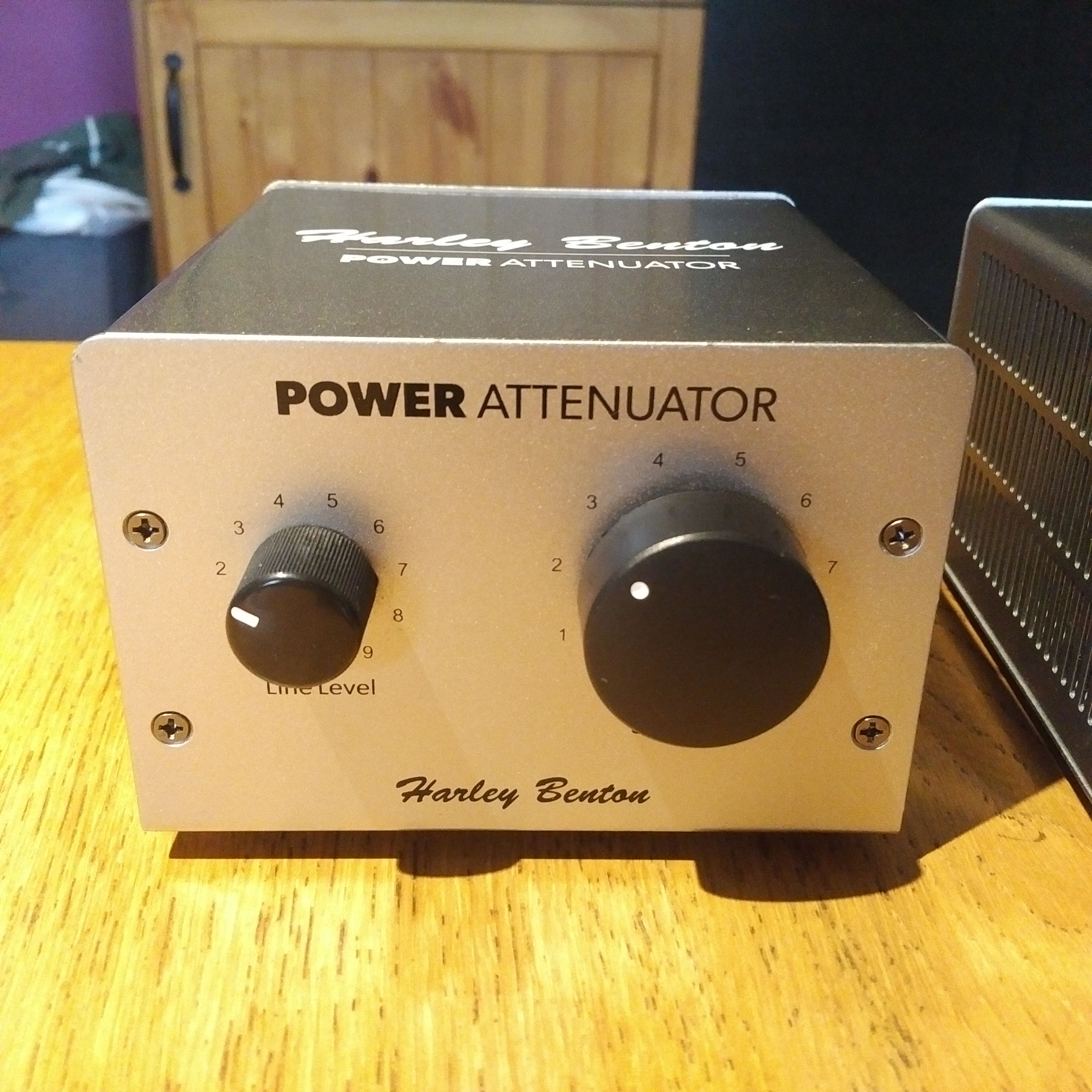 Power Attenuator Harley Benton Power Attenuator Audiofanzine