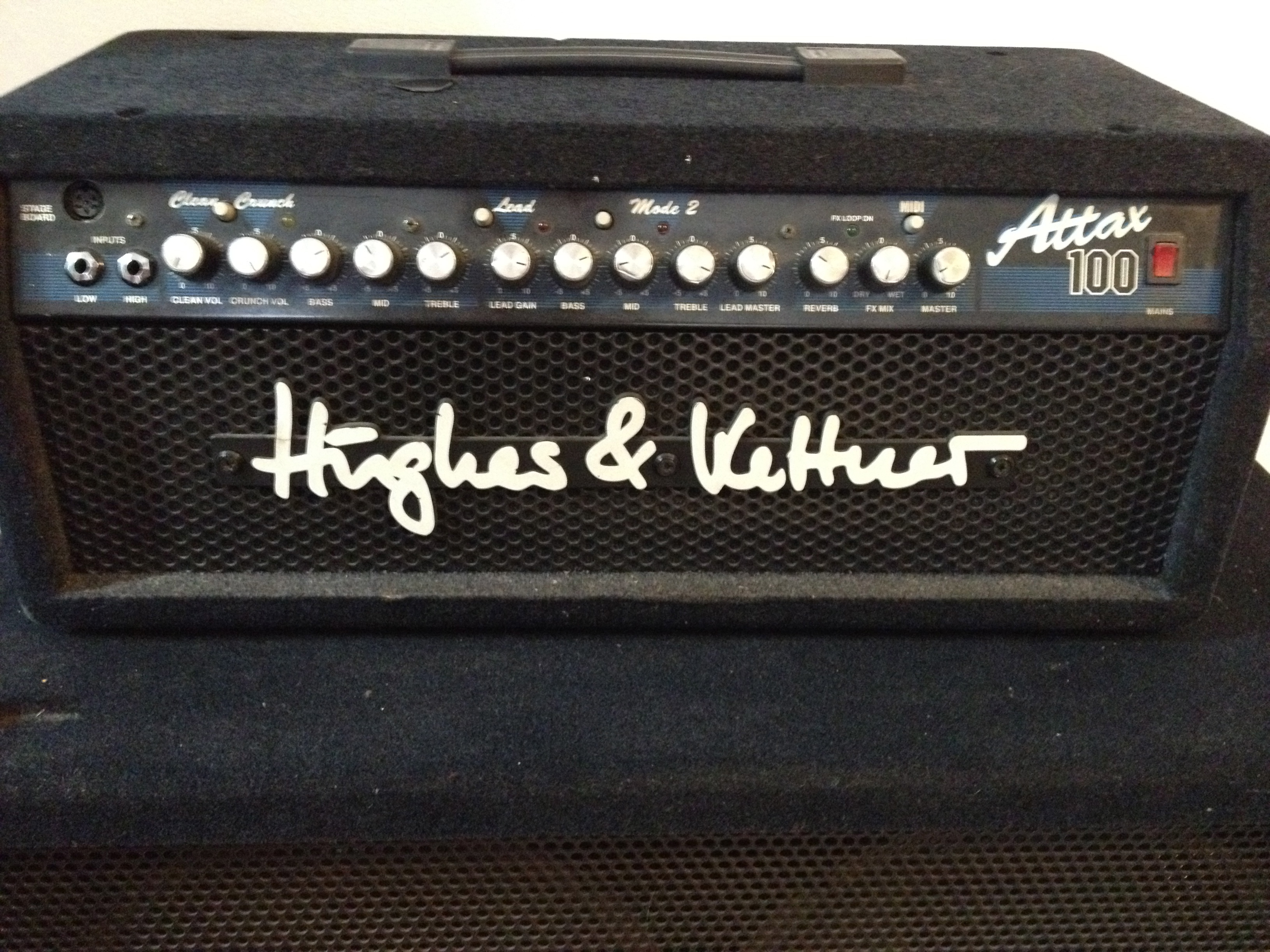 Attax 100 Head (1993 Series) Hughes & Kettner - Audiofanzine