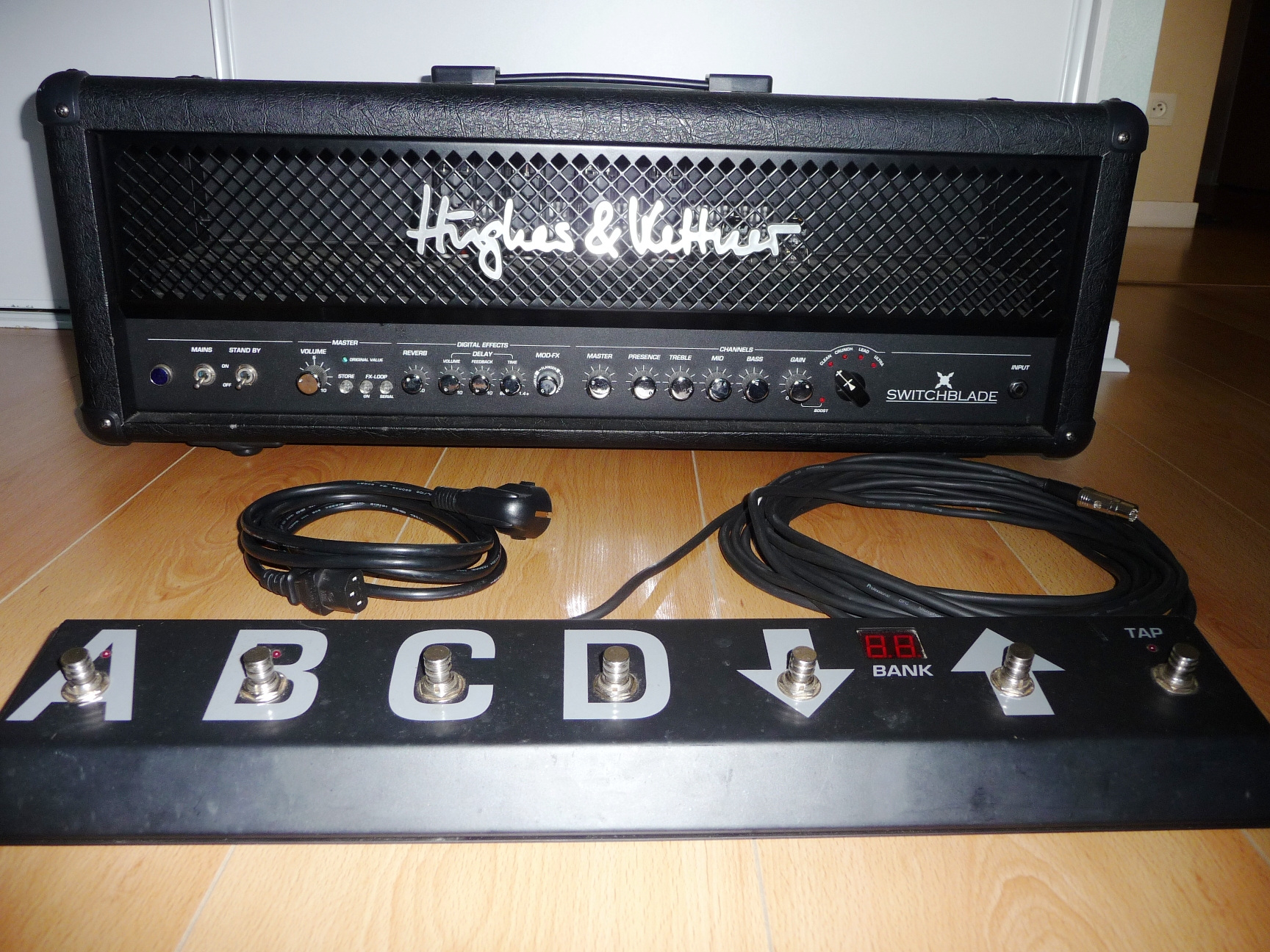 Hughes & Kettner Switchblade 100 Head image (698166) Audiofanzine