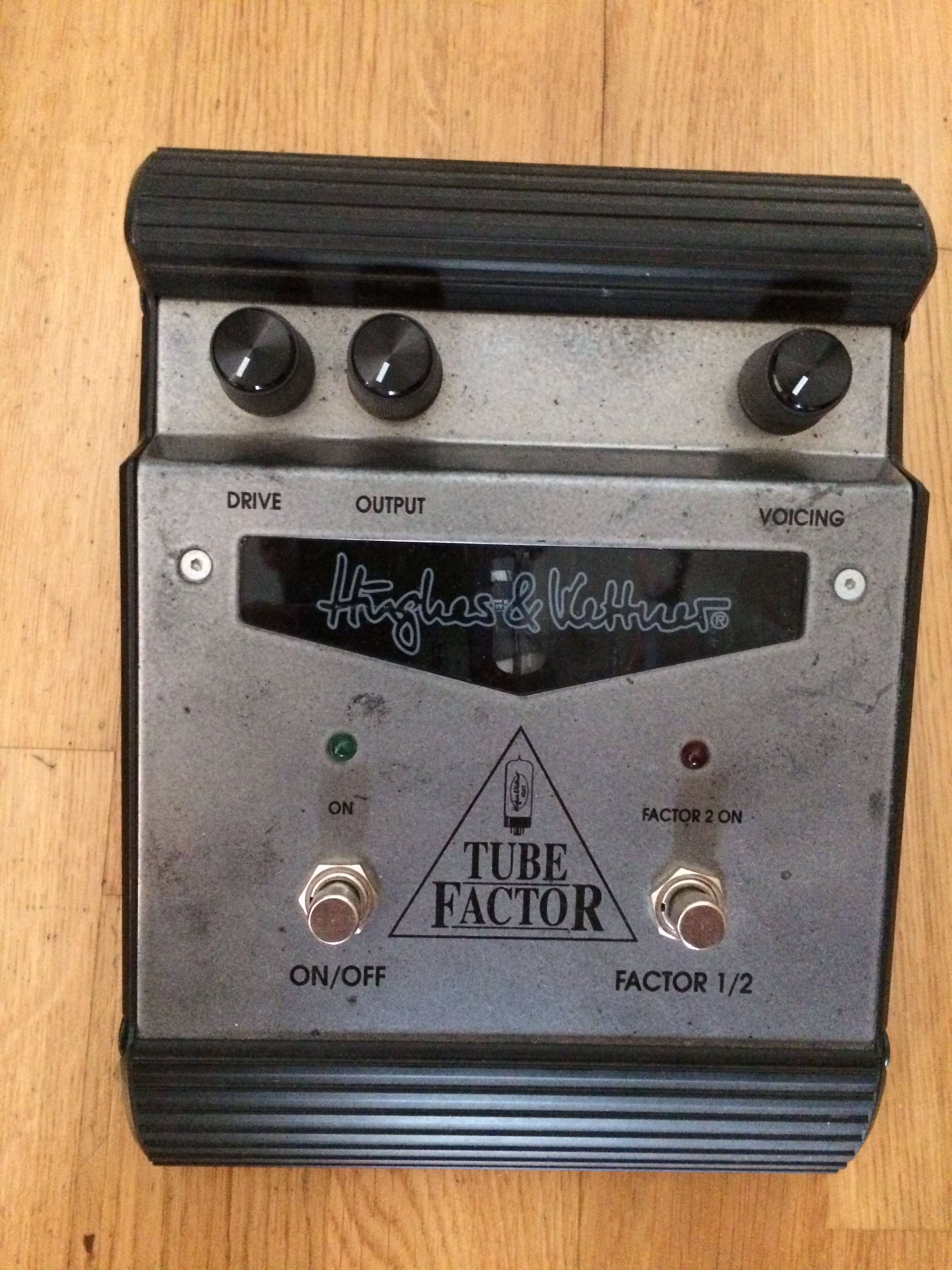 Photo Hughes & Kettner Tube Factor Hughes & Kettner Tube Factor