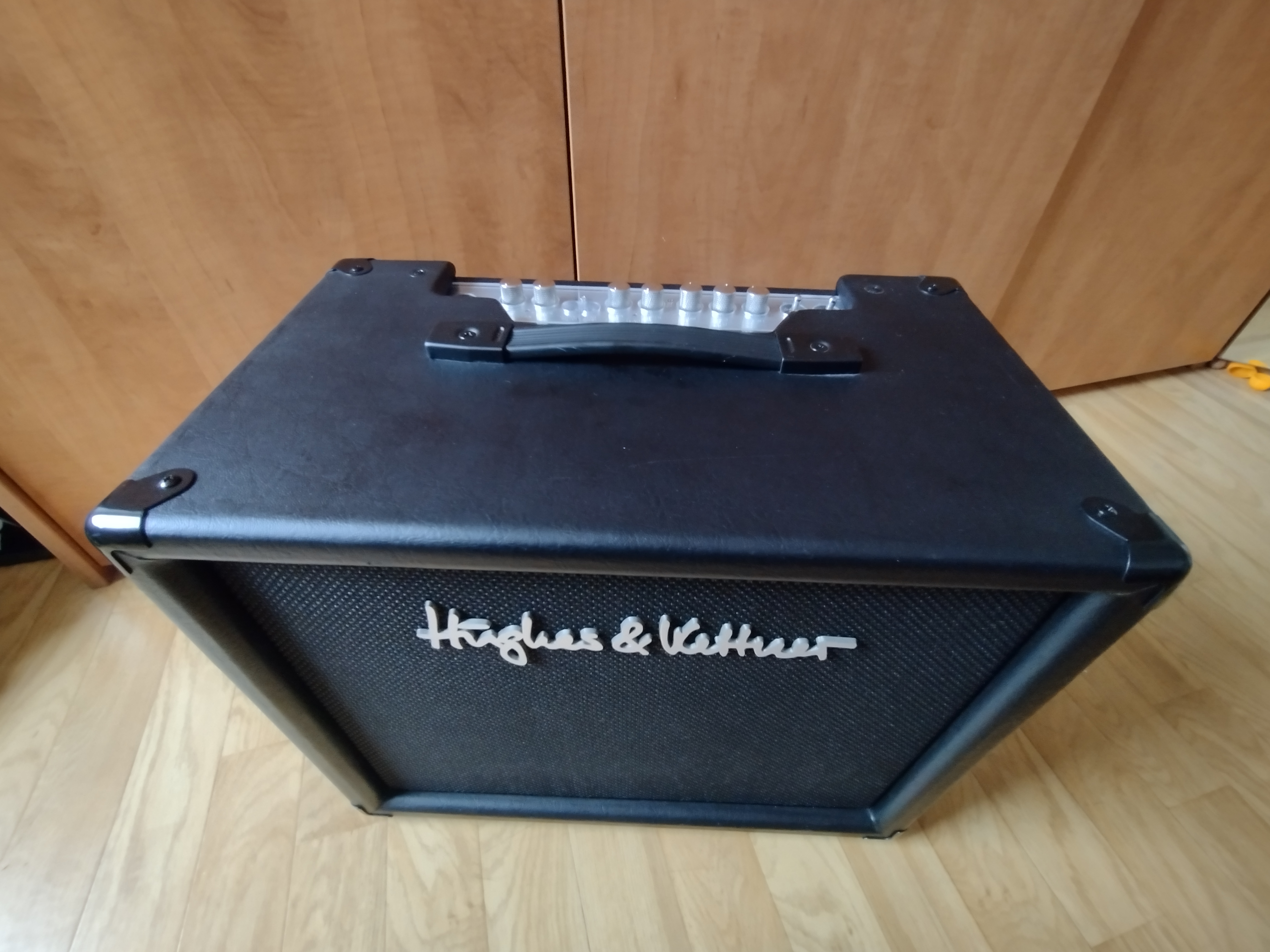 TubeMeister 18 Twelve - Hughes & Kettner TubeMeister 18 Twelve