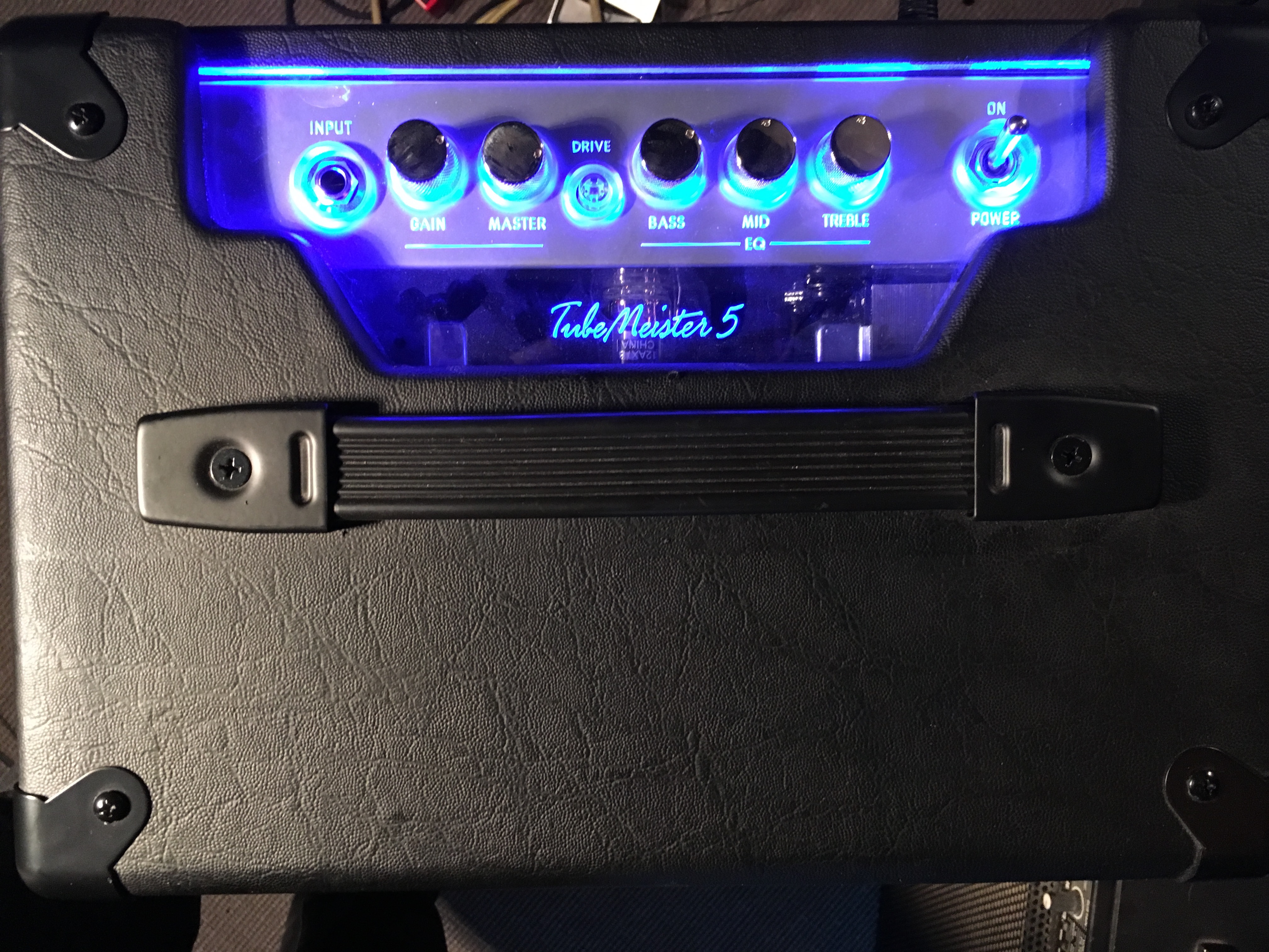 TUBEMEISTER 5 COMBO Hughes & Kettner TubeMeister 5 Combo Audiofanzine