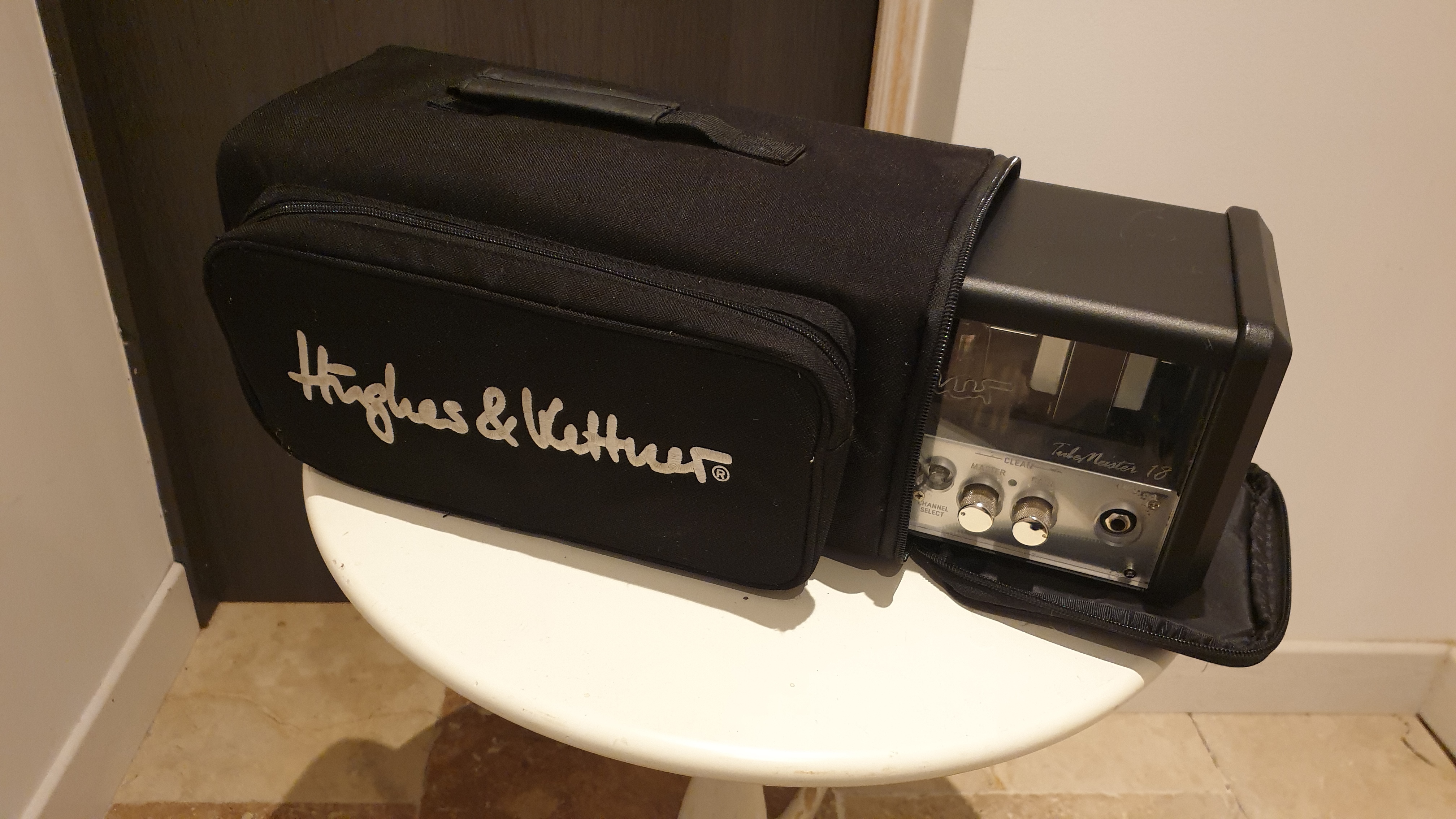 TubeMeister TM110 - Hughes  Kettner TubeMeister TM110 - Audiofanzine