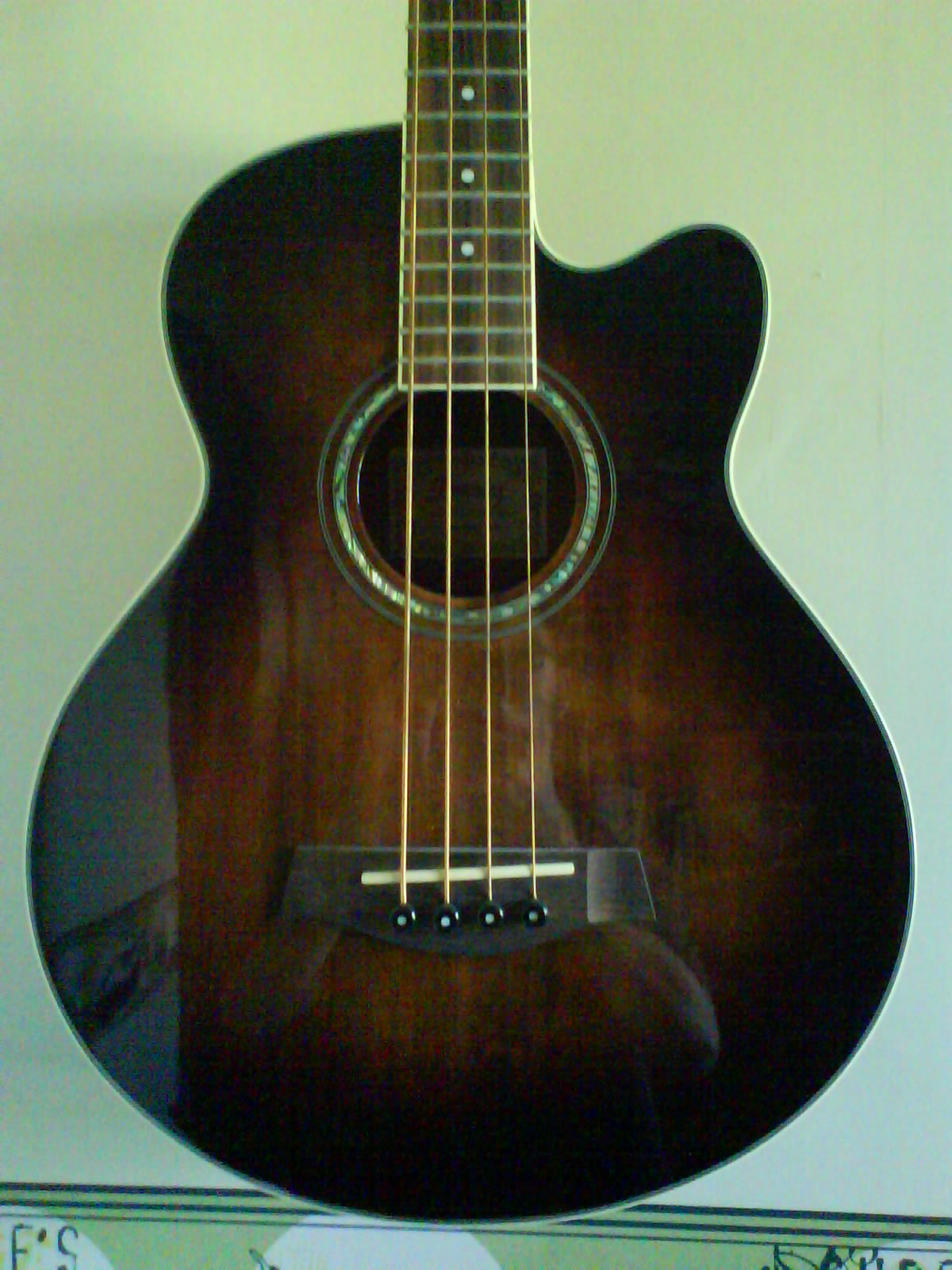 Photo Ibanez AEB10E Ibanez AEB10E DVS (101569) Audiofanzine