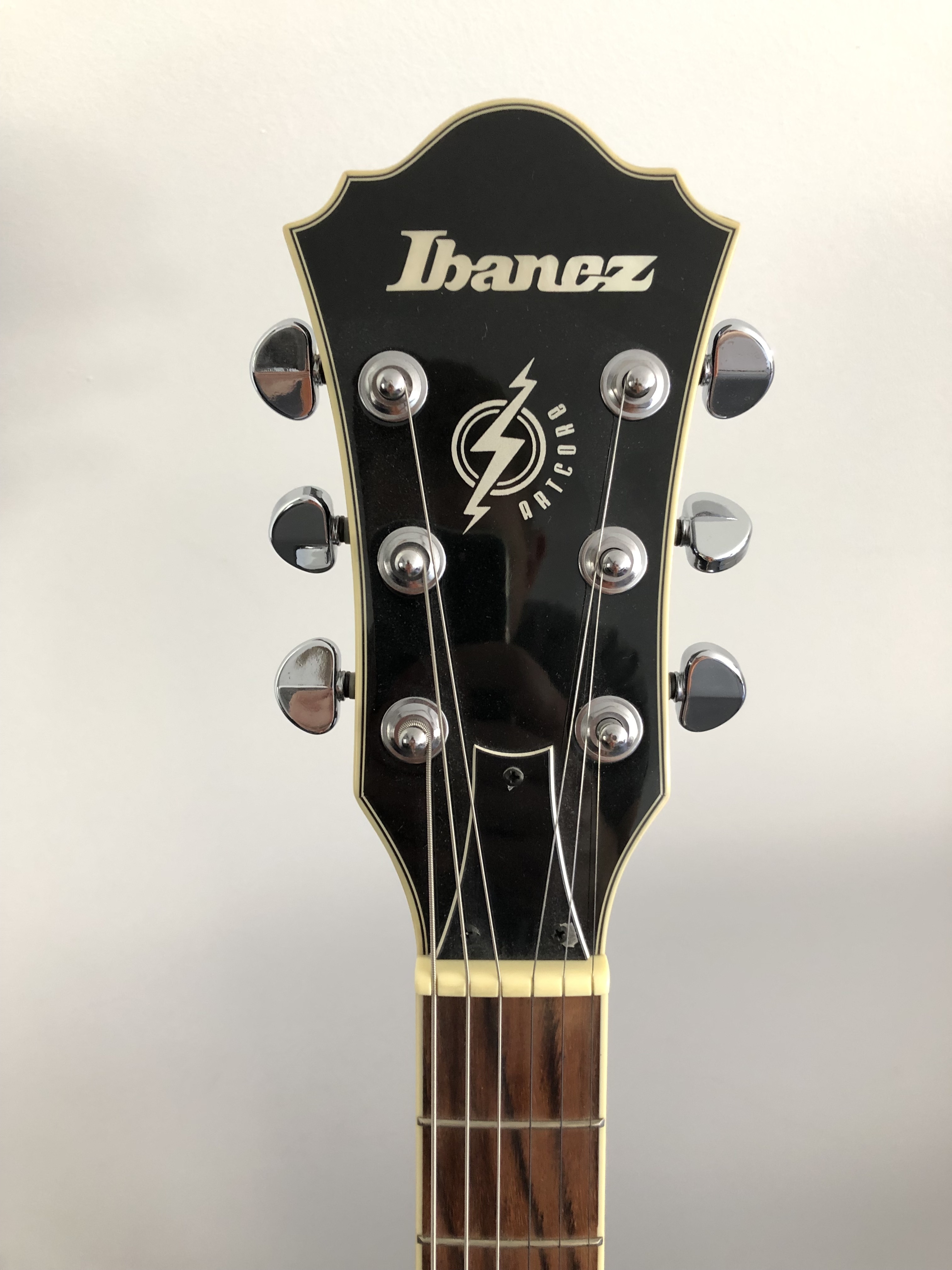 Ibanez AS73 - Audiofanzine