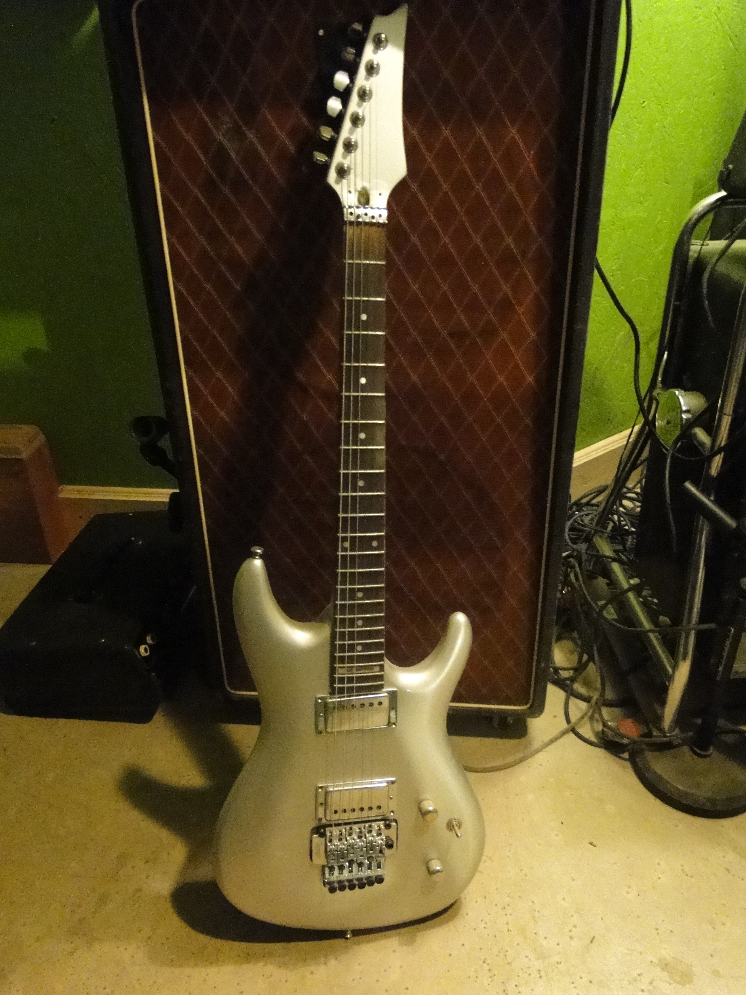 Photo Ibanez JS100 Ibanez JS100 (68202) (1512110) Audiofanzine