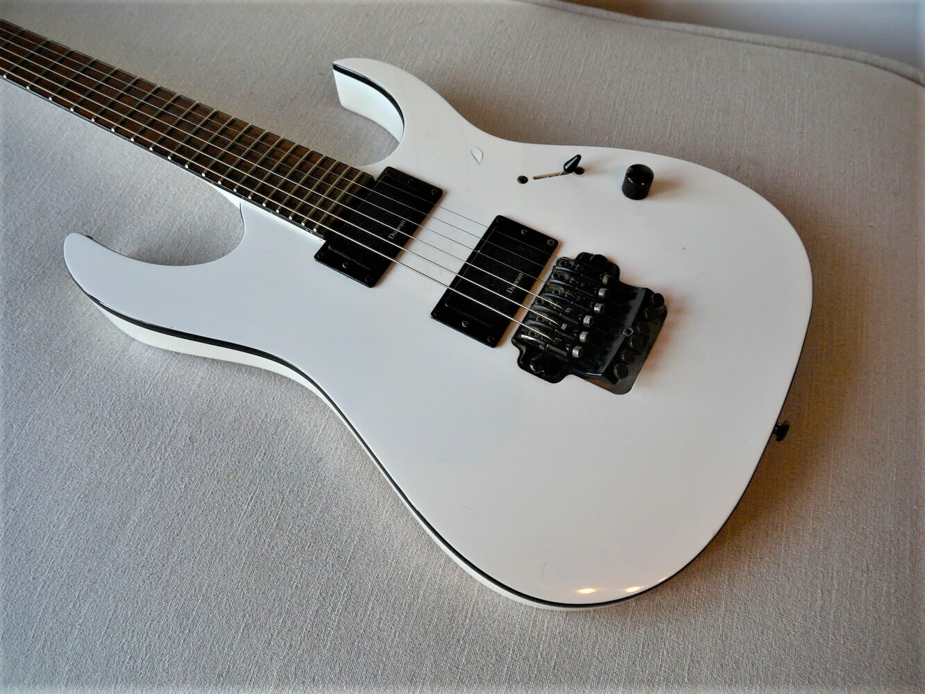 MTM2 Mick Thomson Signature Ibanez - Audiofanzine