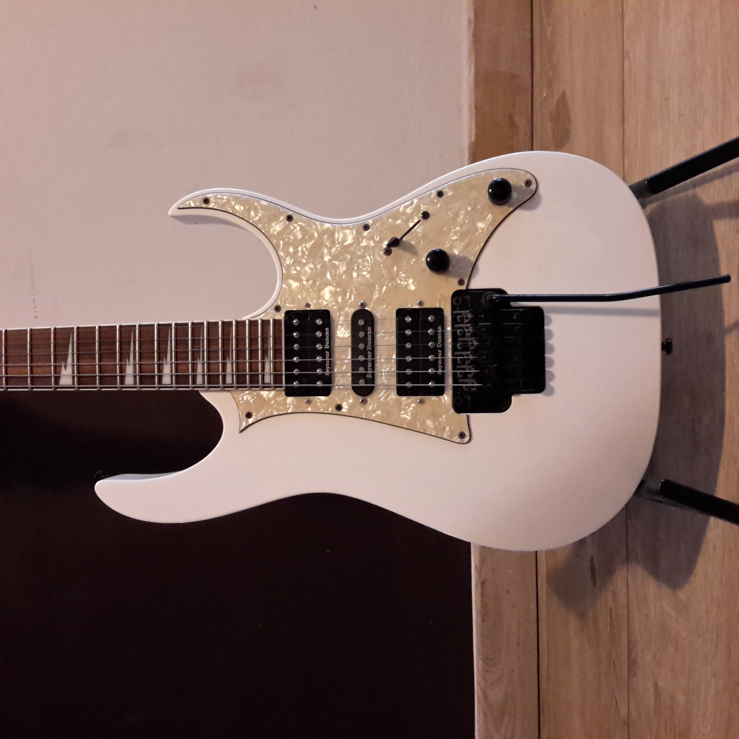 RG350DXZ - Ibanez RG350DXZ - Audiofanzine