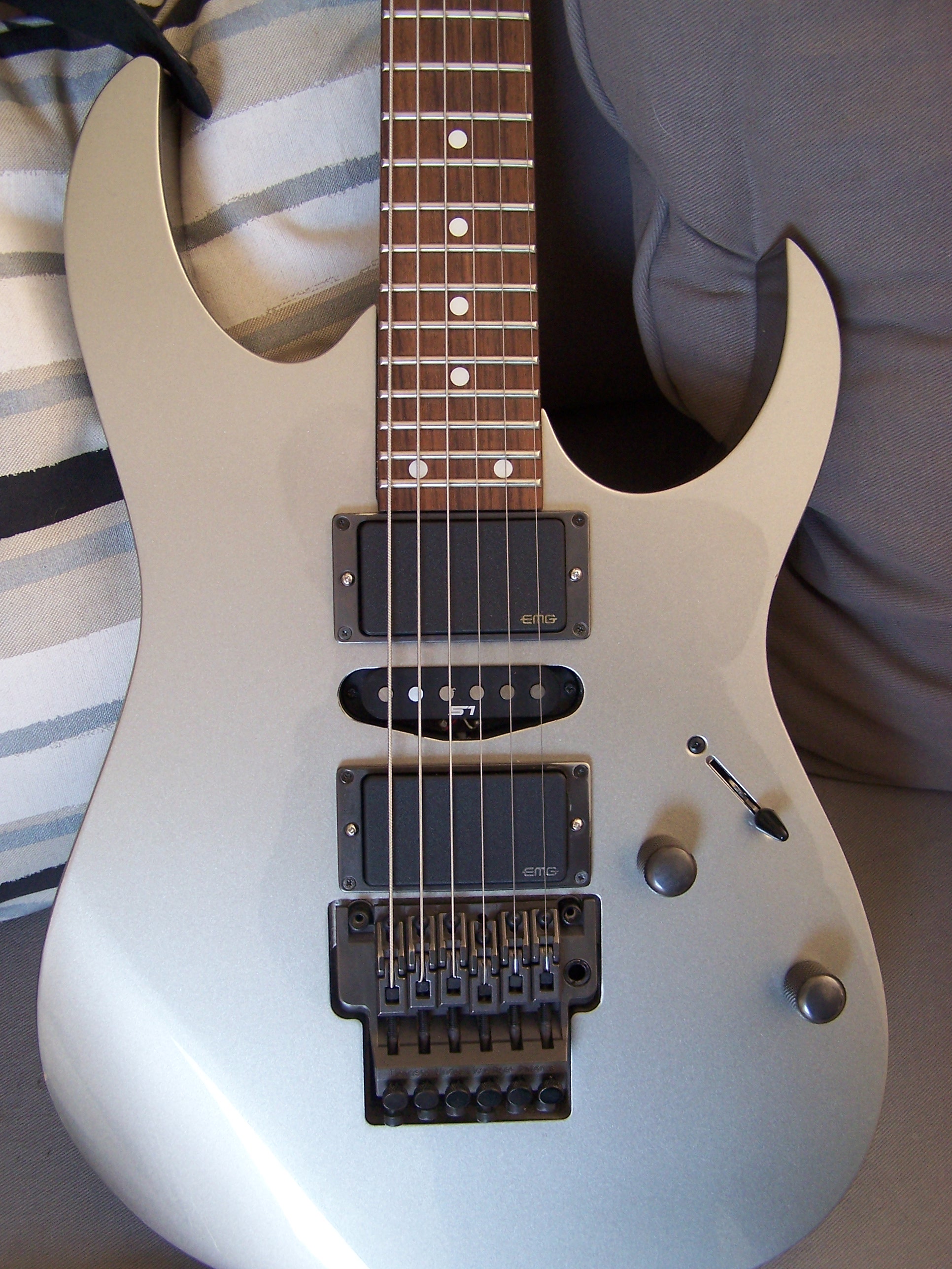 Ibanez RG570 image (444754) Audiofanzine