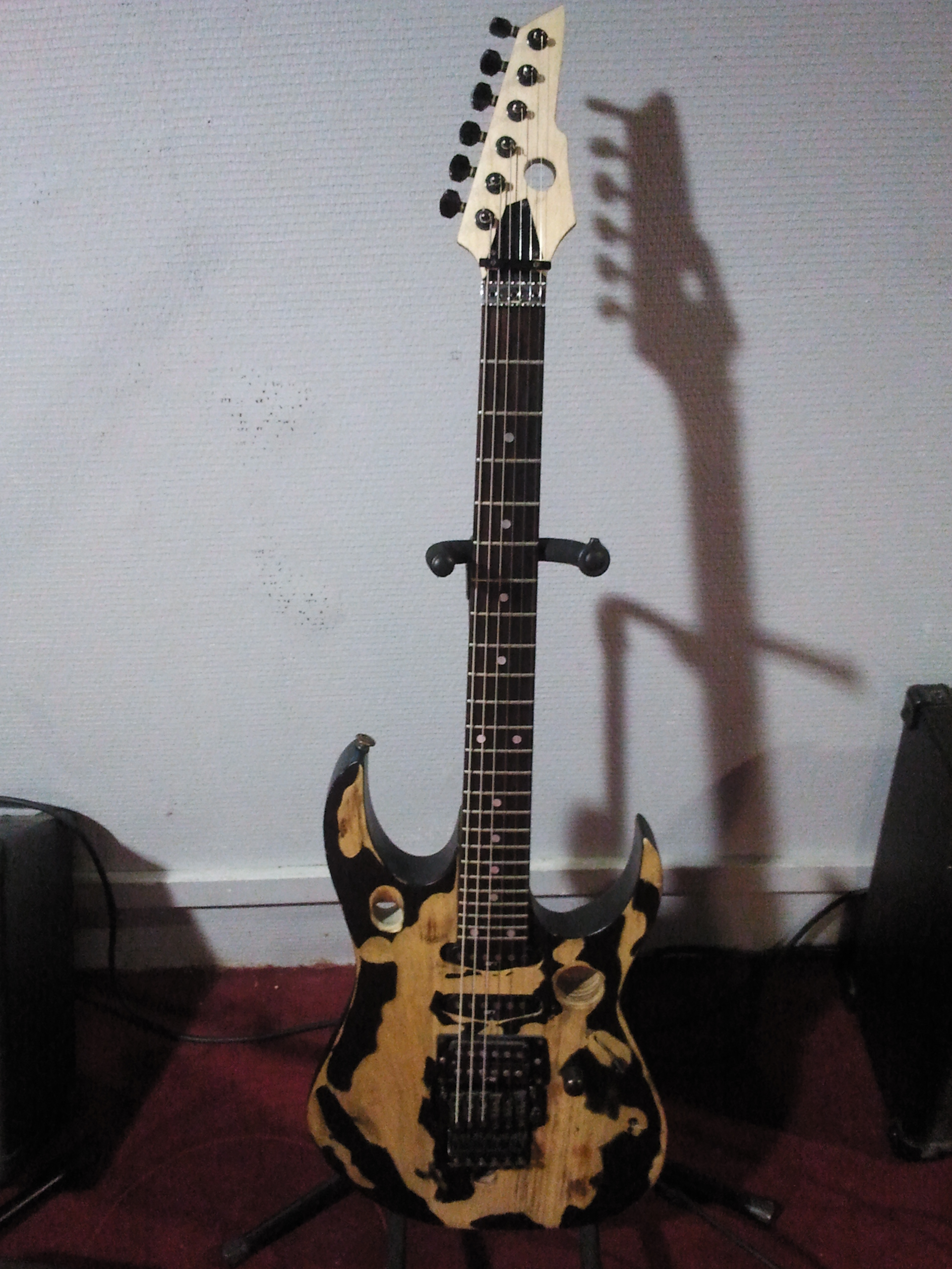 ibanez-rg570-black-808467.jpg