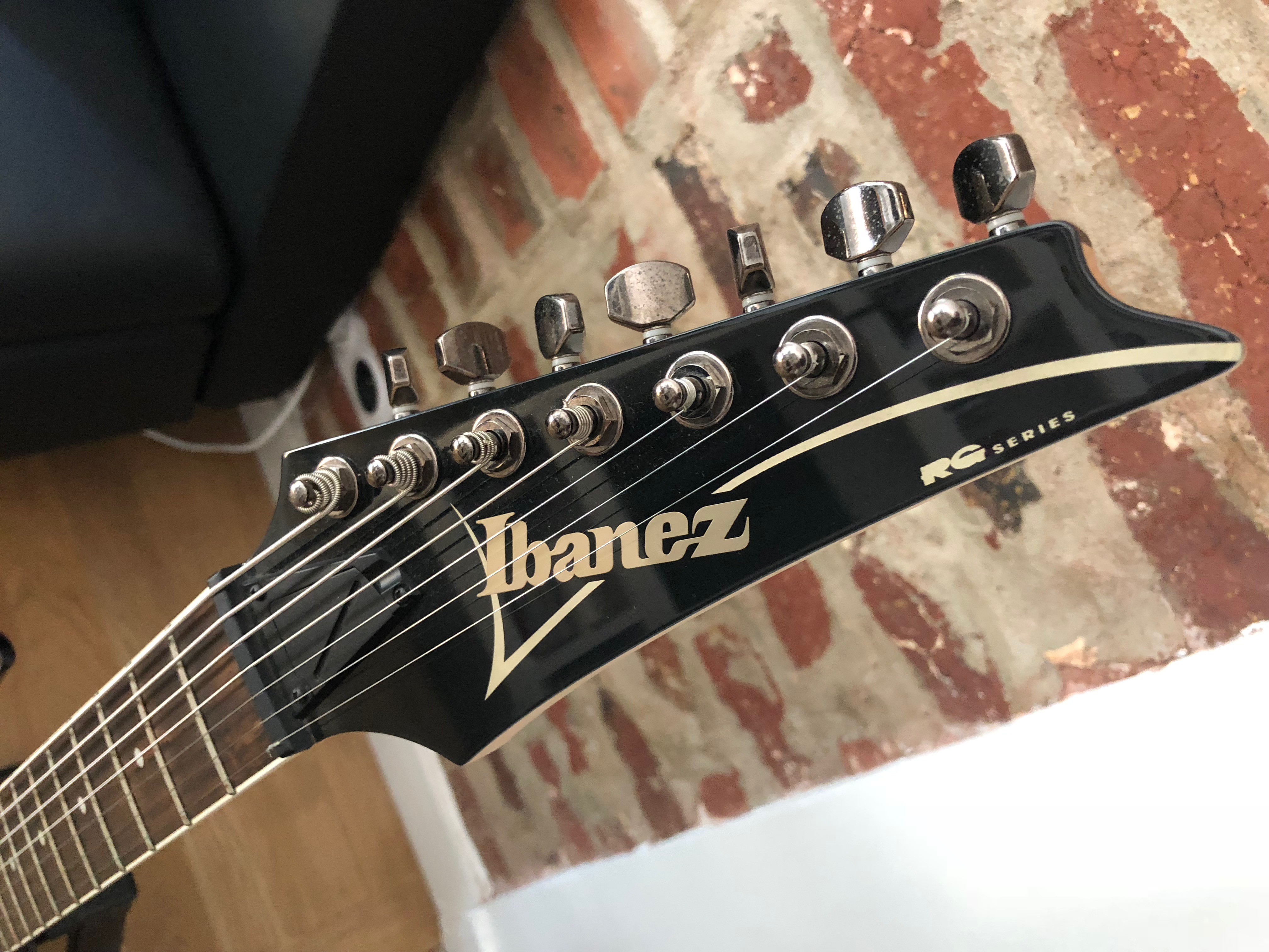 RGA7 Ibanez RGA7 Audiofanzine