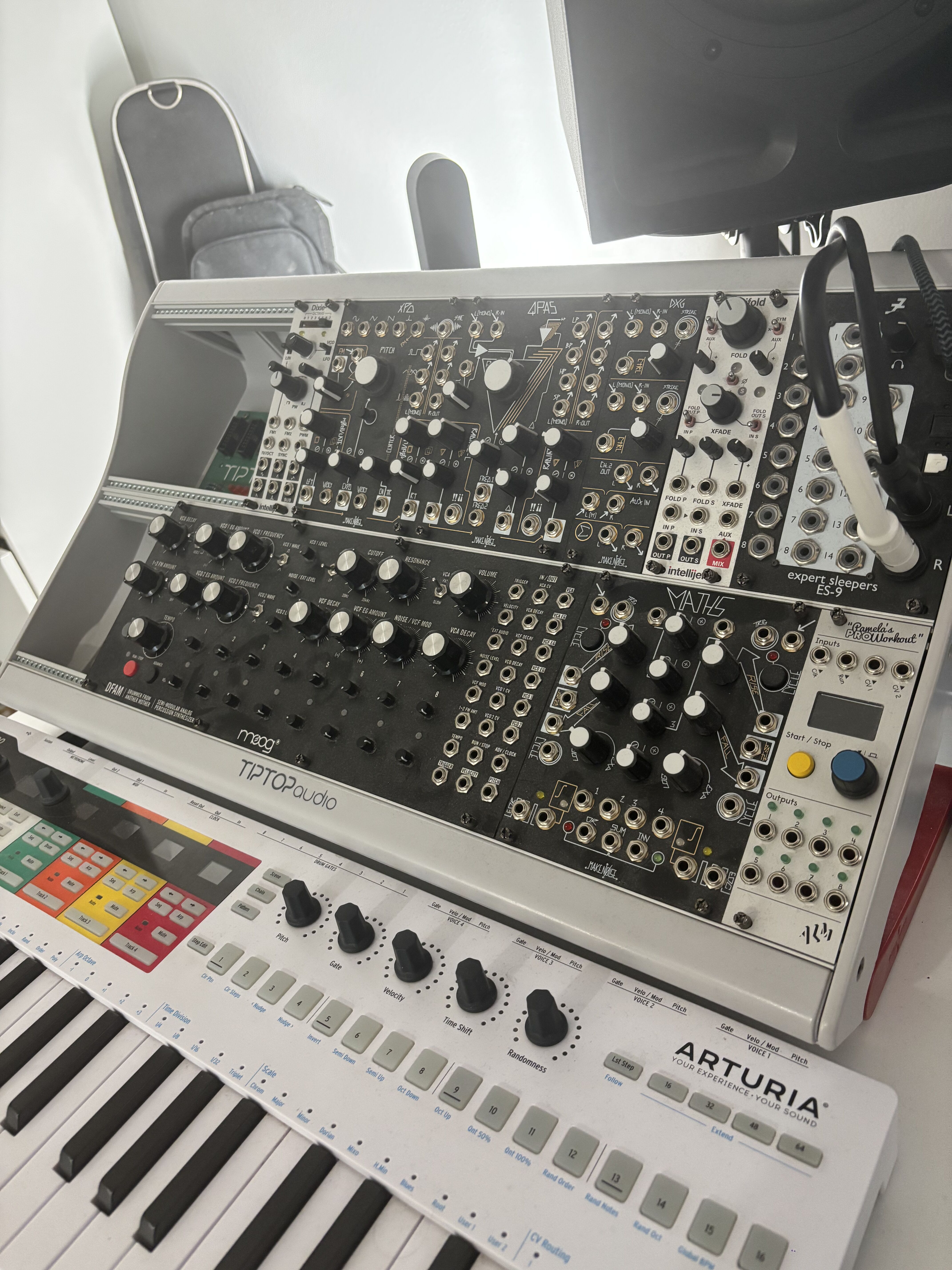 Dixie II+ - Intellijel Designs Dixie II+ - Audiofanzine Dixie II+ - Intellijel Designs Dixie II+ - Audiofanzine