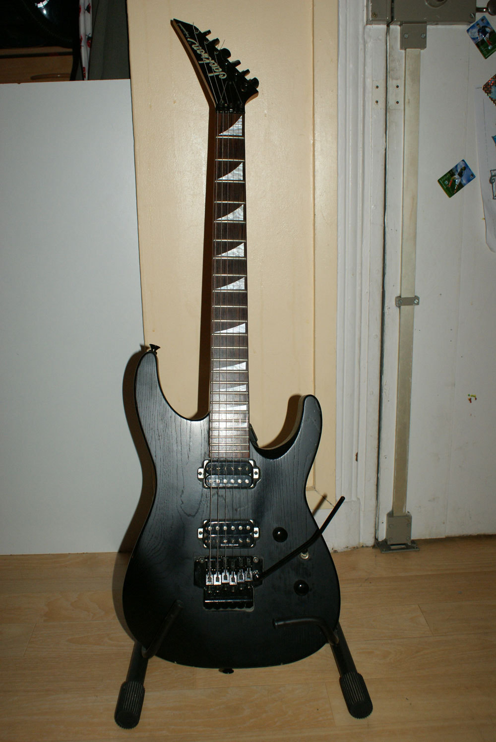 Jackson Dinky Reverse image (146884) Audiofanzine