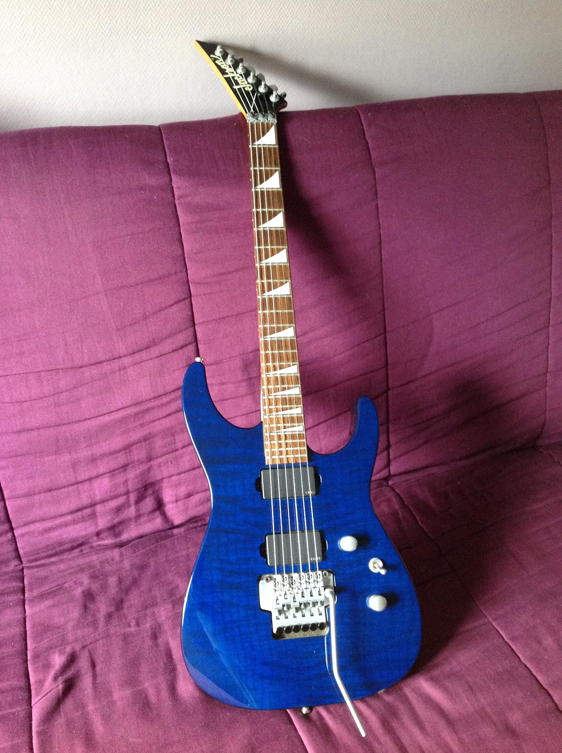 Photo Jackson DR3 Dinky Reverse Fichier 006(2) (1459350) Audiofanzine