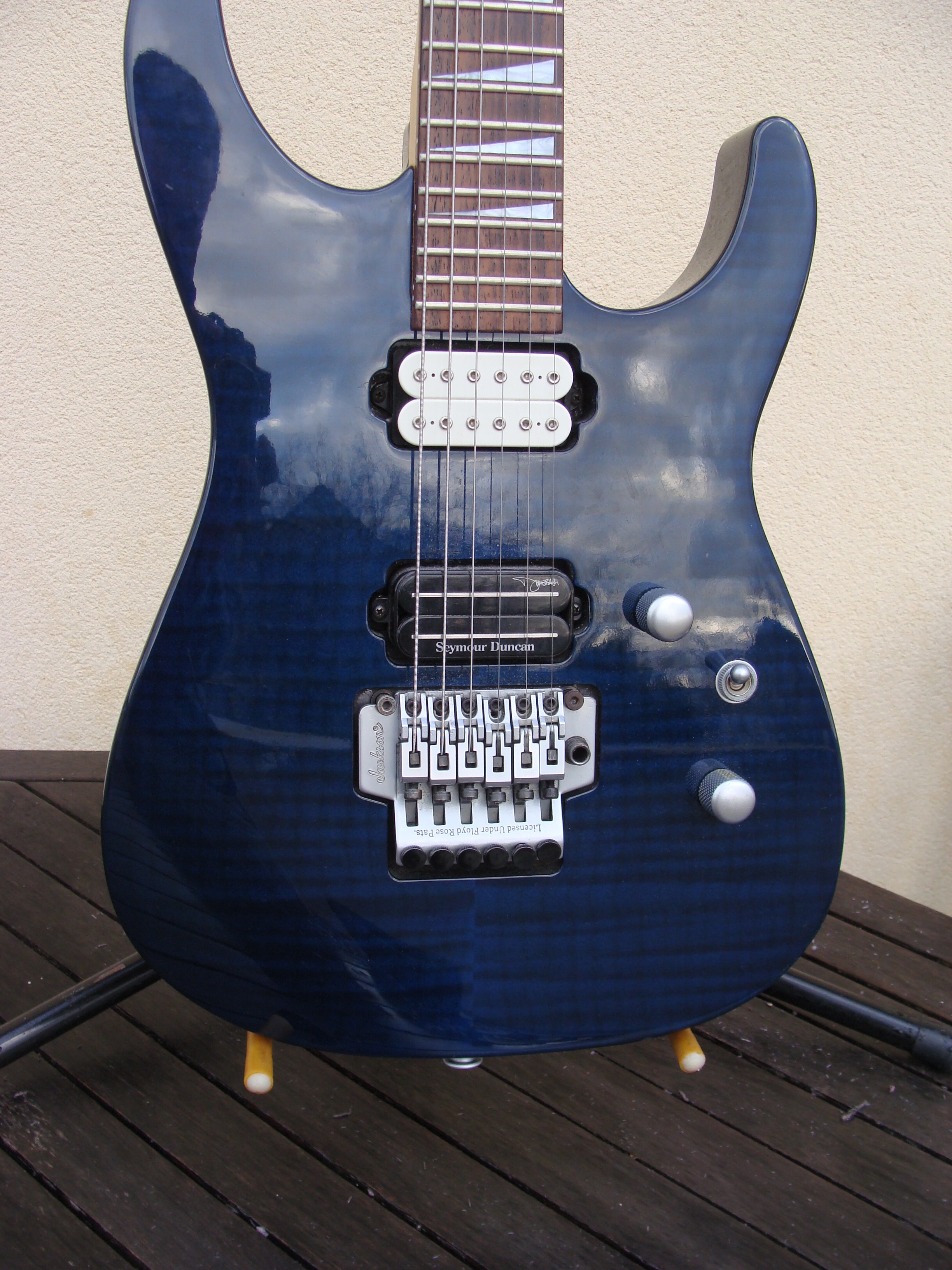 Jackson DR3 Dinky Reverse image (1728001) Audiofanzine