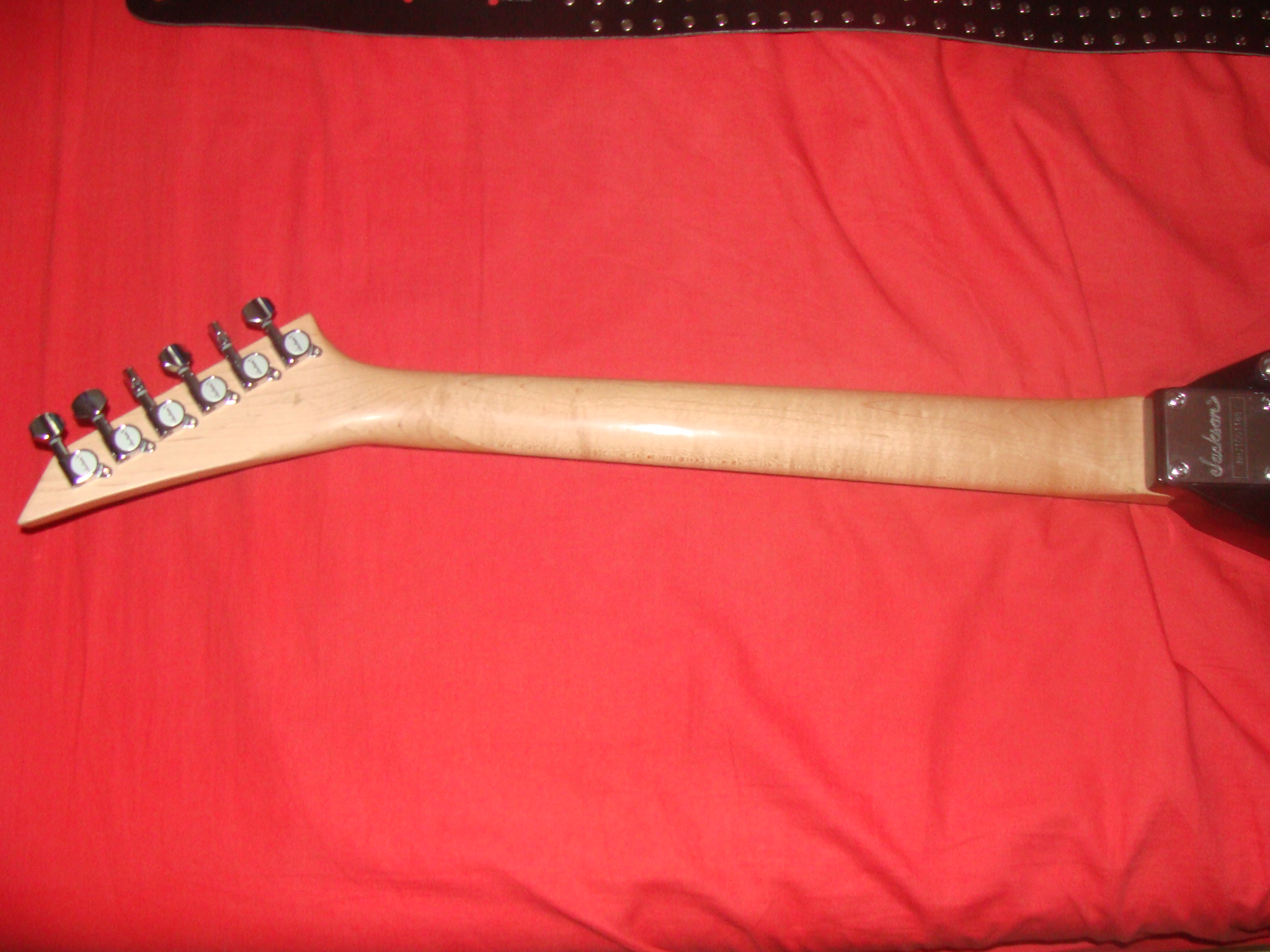 Jackson JS32T Rhoads image (#428153) - Audiofanzine