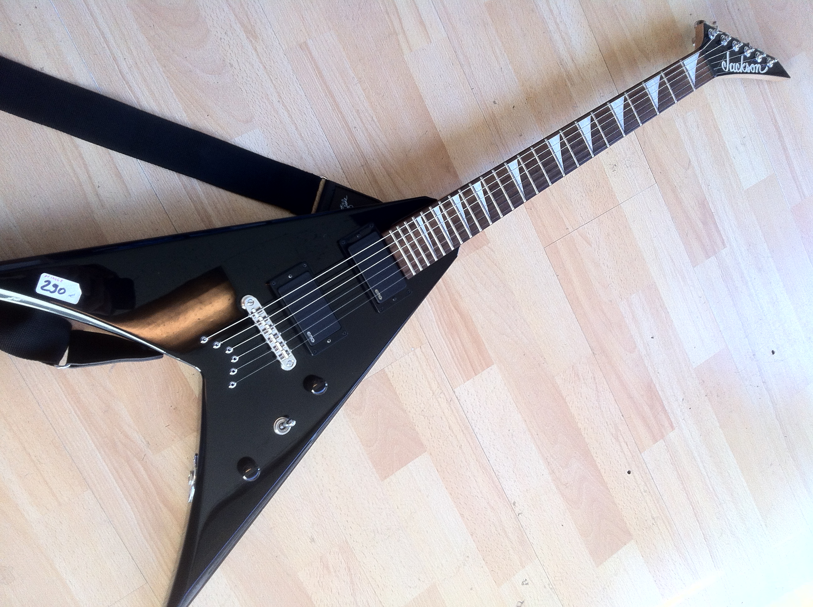 Jackson KVX10 King V image (481782) Audiofanzine