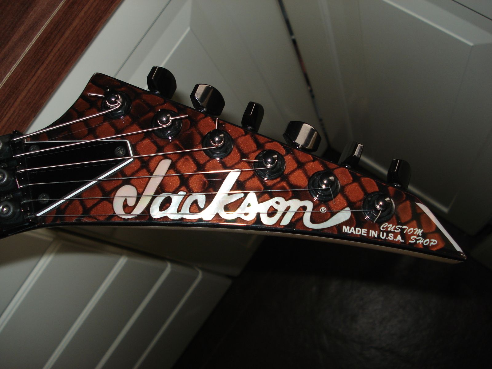 jackson-custom-shop-1990-seattle-graphics-guitar-for-sale-rickguitars