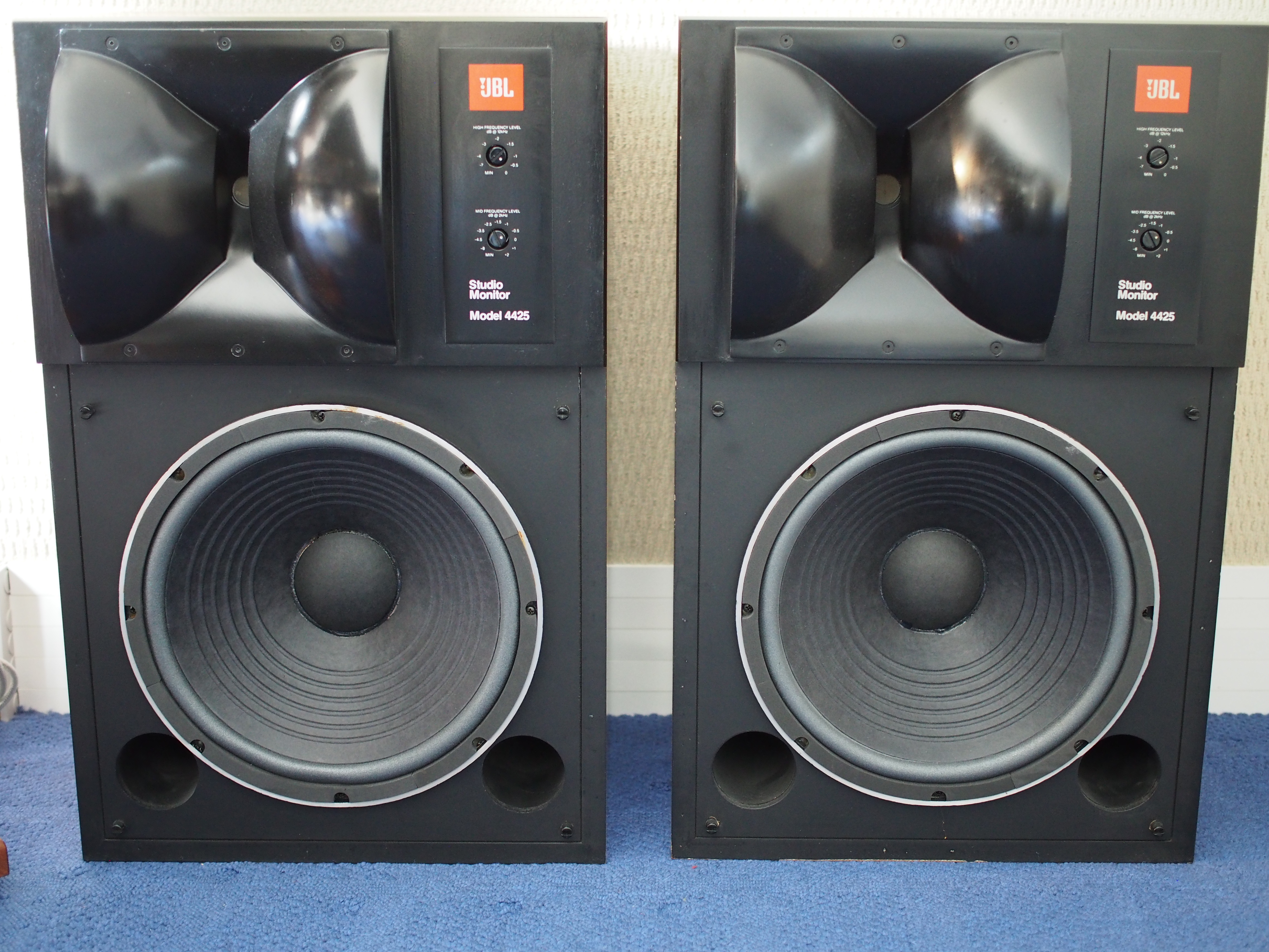 VENDS JBL 4425 STUDIO MONITOR (Lorraine) Audiofanzine