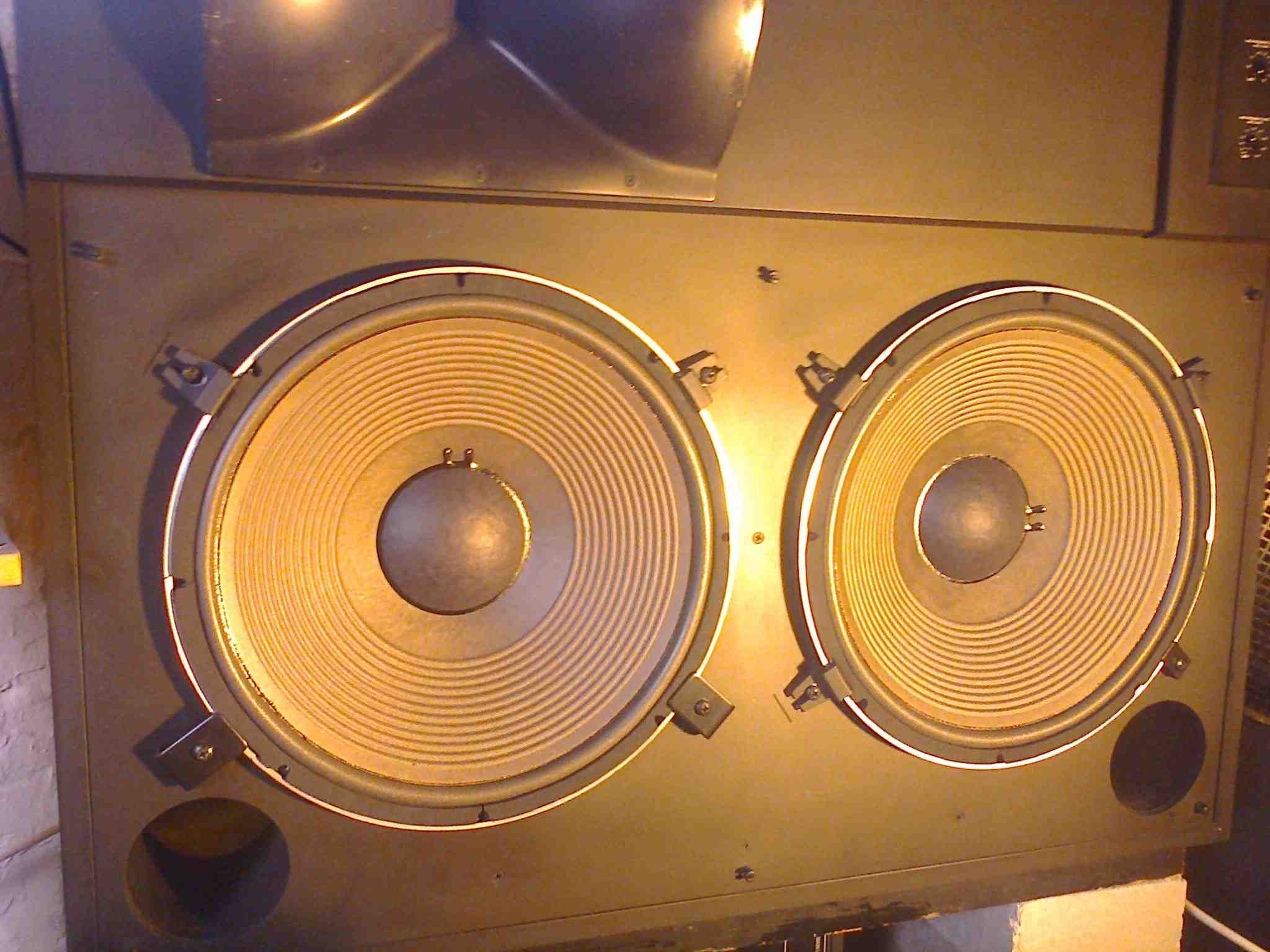 4435-jbl-4435-audiofanzine