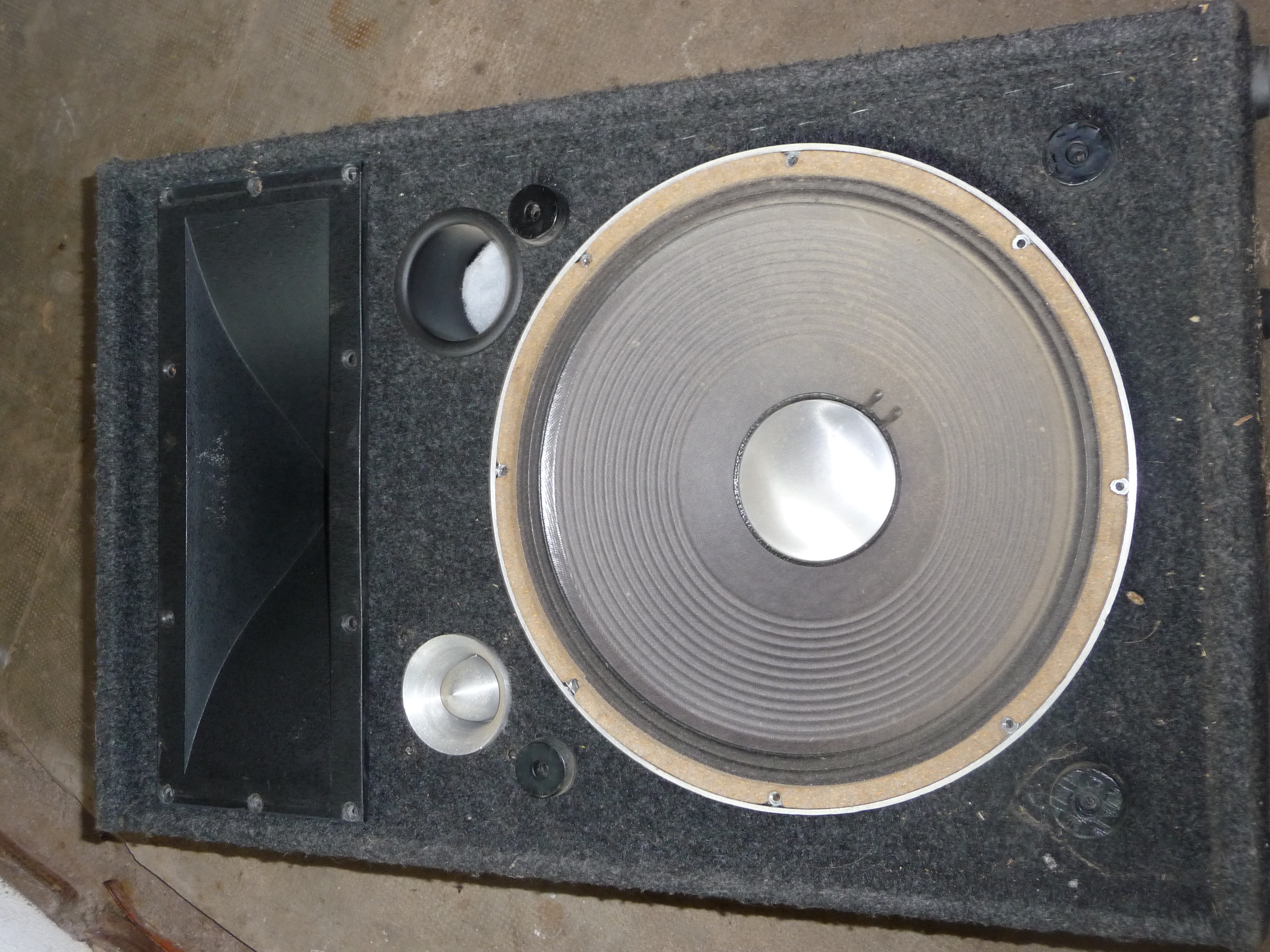 JBL E140 Image 392928 Audiofanzine jbl-e140-image-392928-audiofanzine