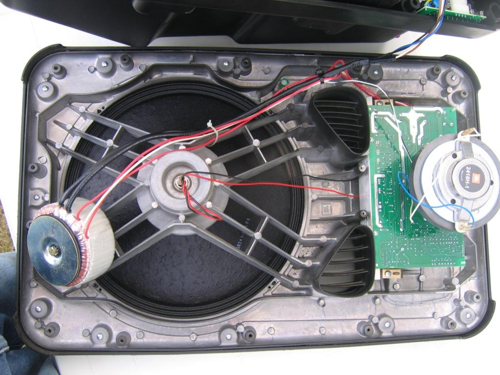 Photo JBL EON 15 G2 Eon15g2 Inside 1238882 Audiofanzine photo-jbl-eon-15-g2-eon15g2-inside-1238882-audiofanzine