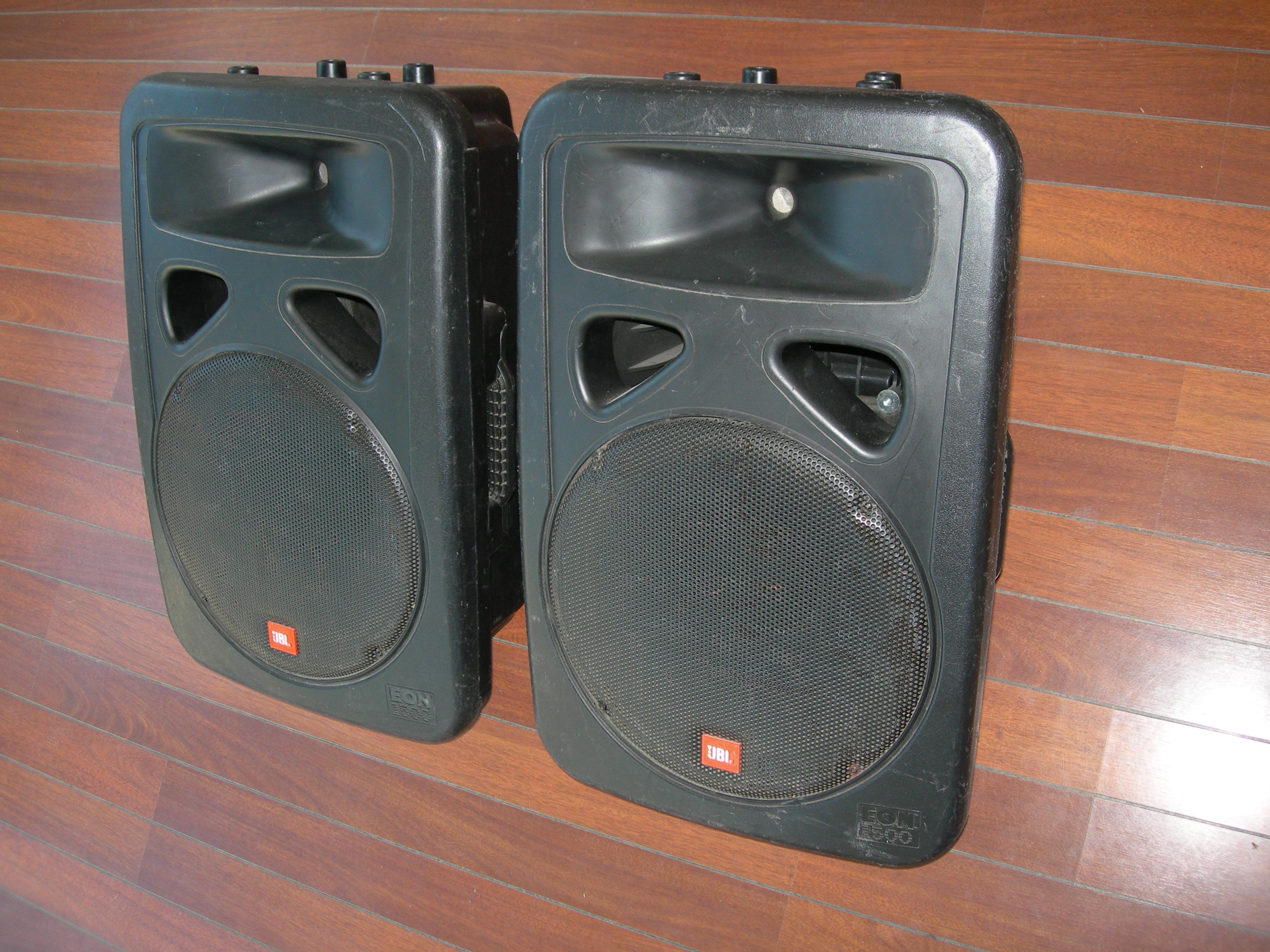 Photo JBL EON 1500 JBL Pro EON 1500 (651943) Audiofanzine
