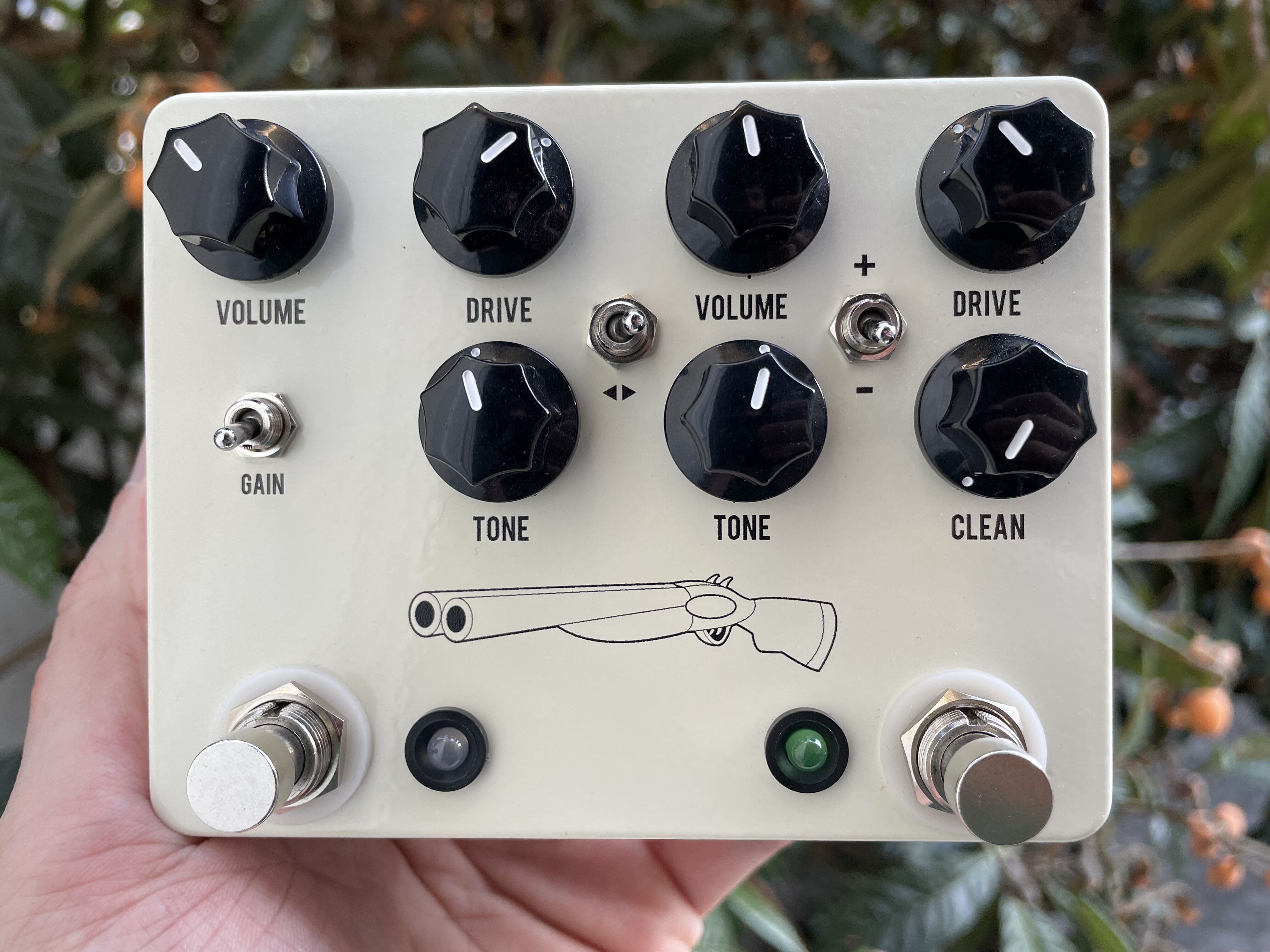 Double Barrel V4 JHS Pedals Double Barrel V4 Audiofanzine