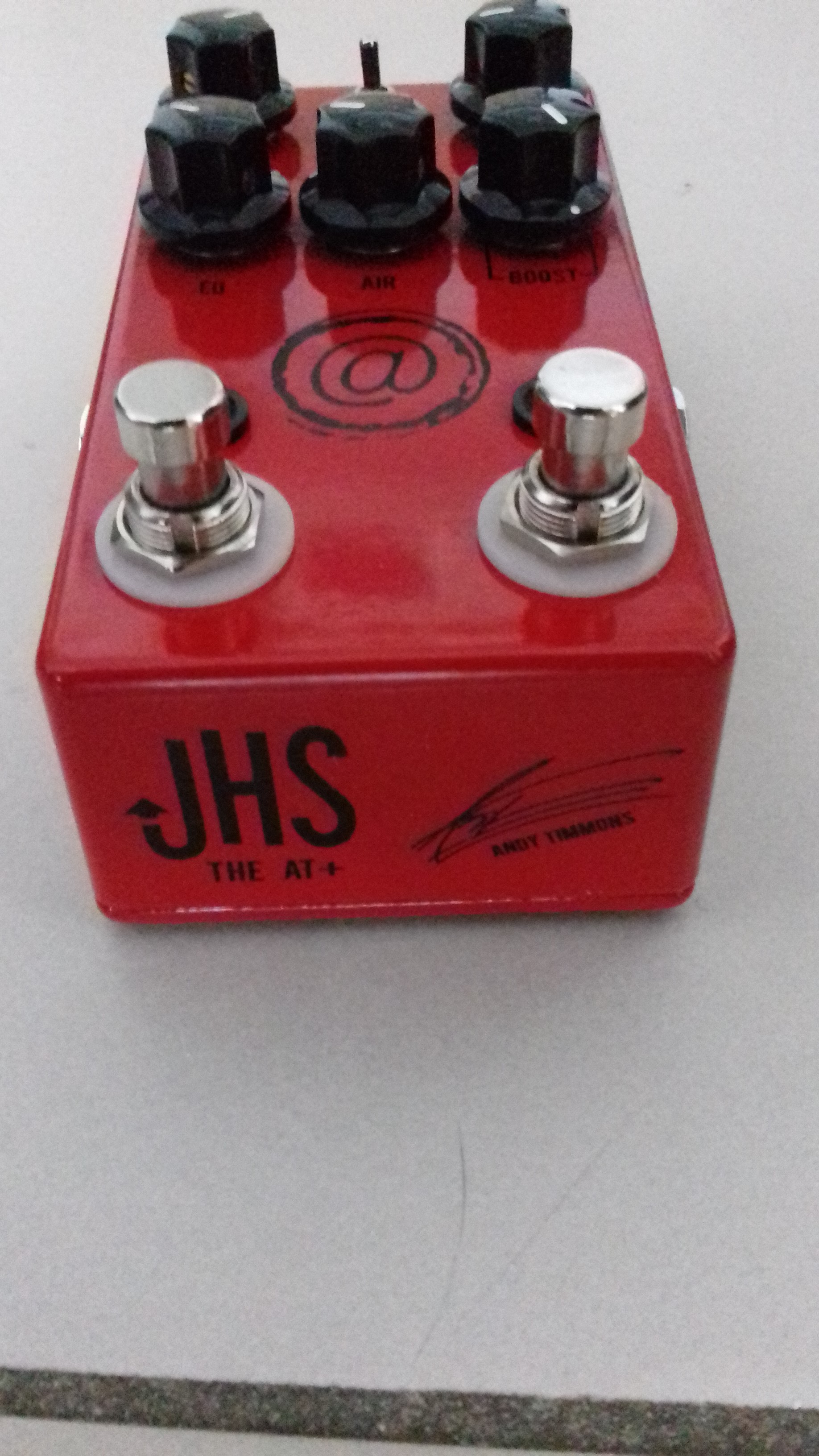 The AT+ Andy Timmons Signature JHS Pedals Audiofanzine