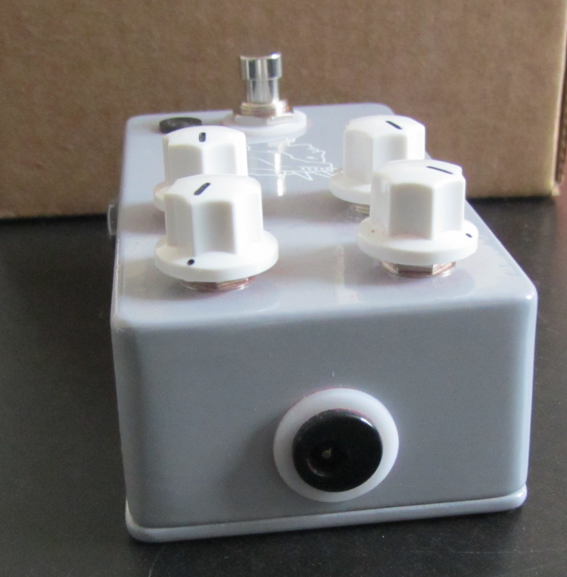 TWIN TWELVE JHS Pedals Twin Twelve Audiofanzine