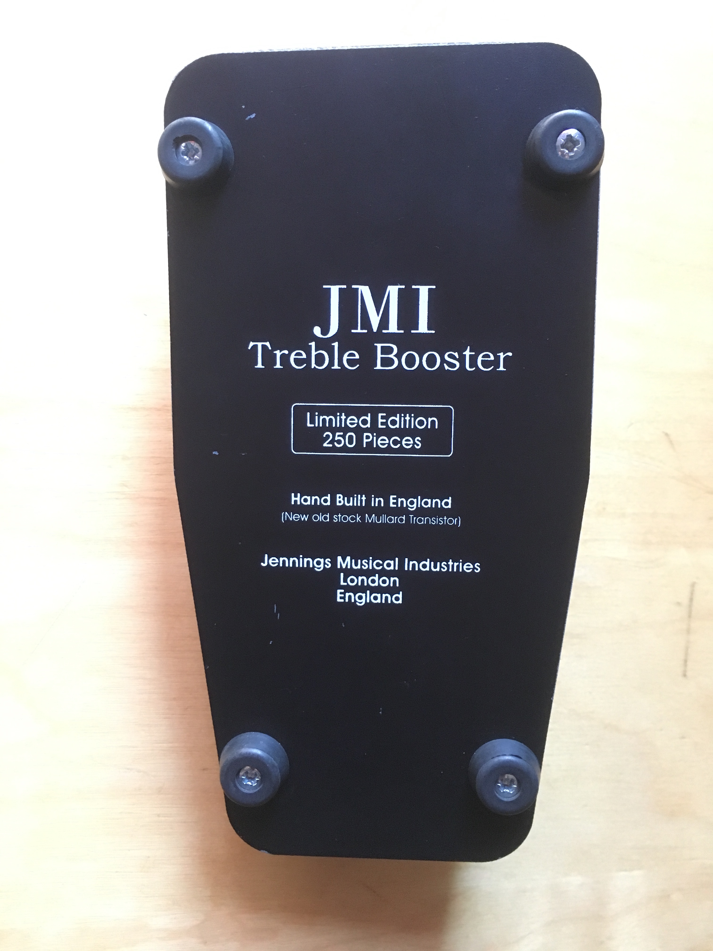 Ltd edition Treble Booster JMI Amplification Audiofanzine
