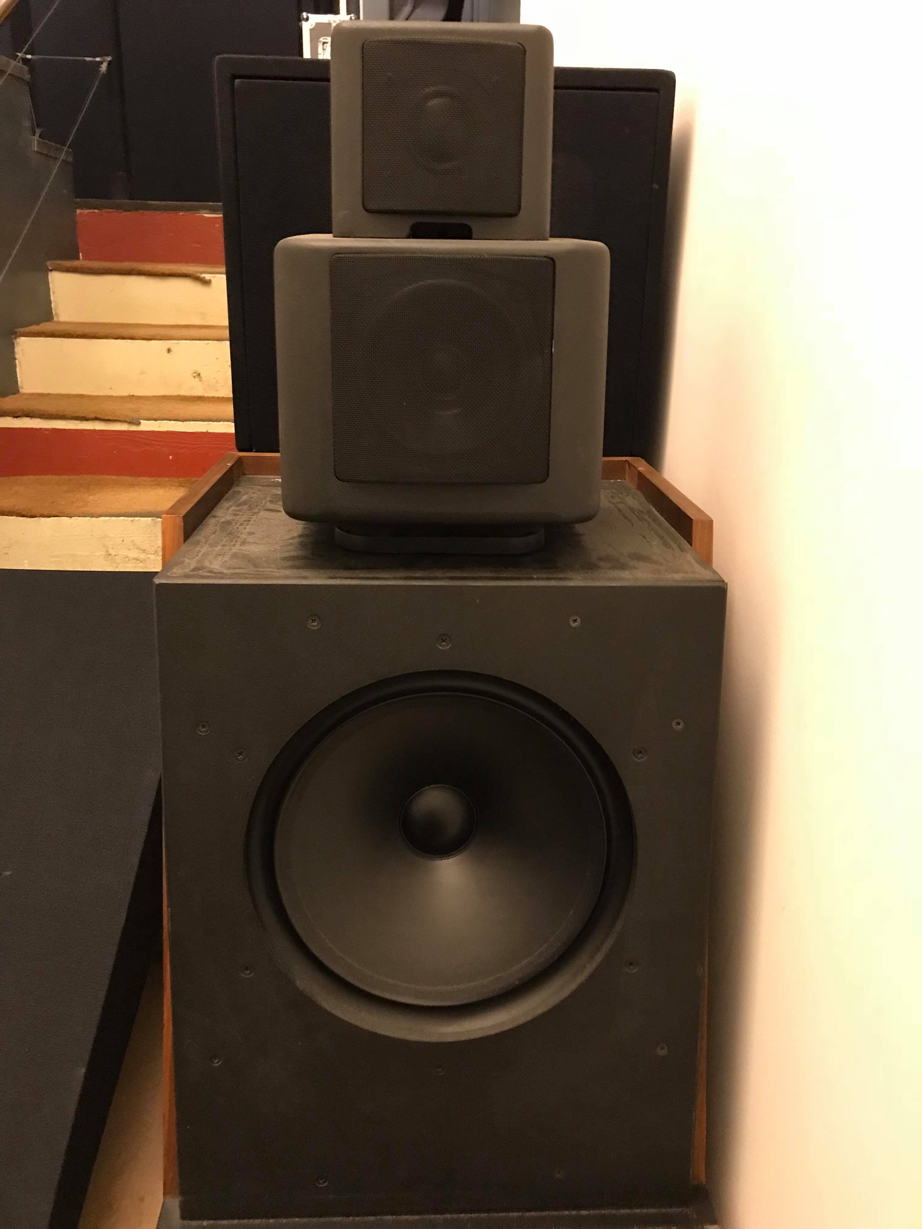KEF 105 2 KEF KEF 105 2 Audiofanzine kef-105-2-kef-kef-105-2-audiofanzine