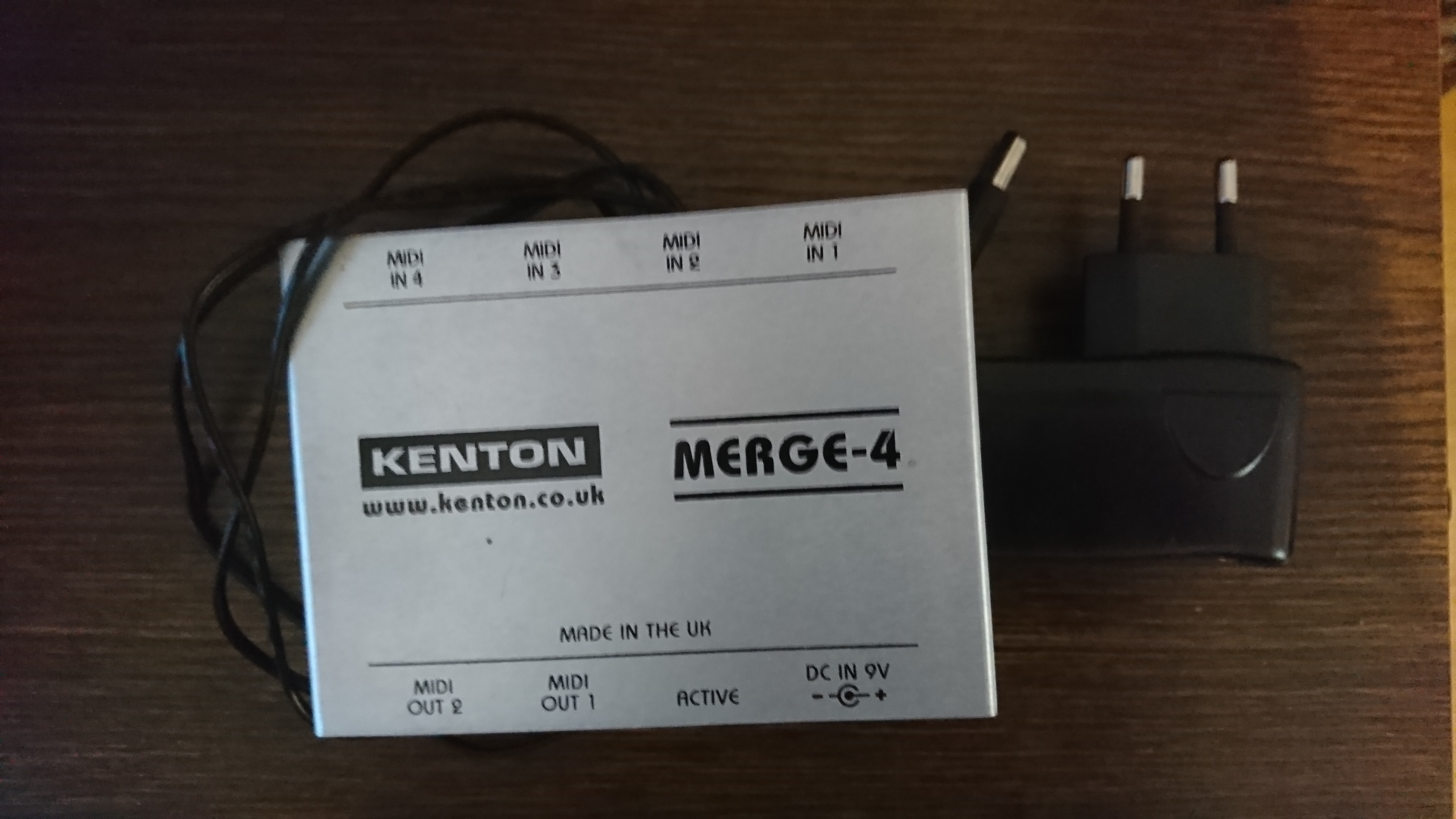 Vends interface MIDI Merge 4 Kenton (Bretagne) - Audiofanzine