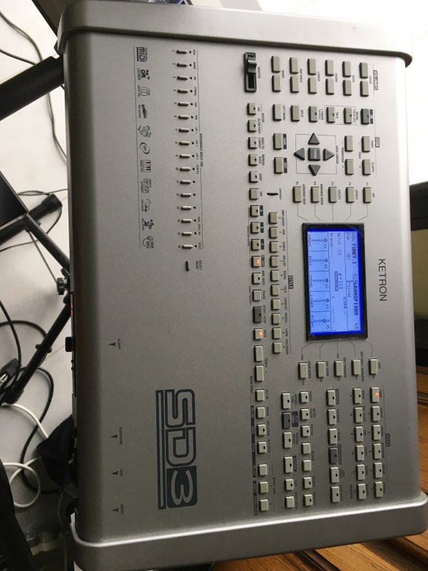 vends ketron sd 3 (Pays de la Loire) Audiofanzine