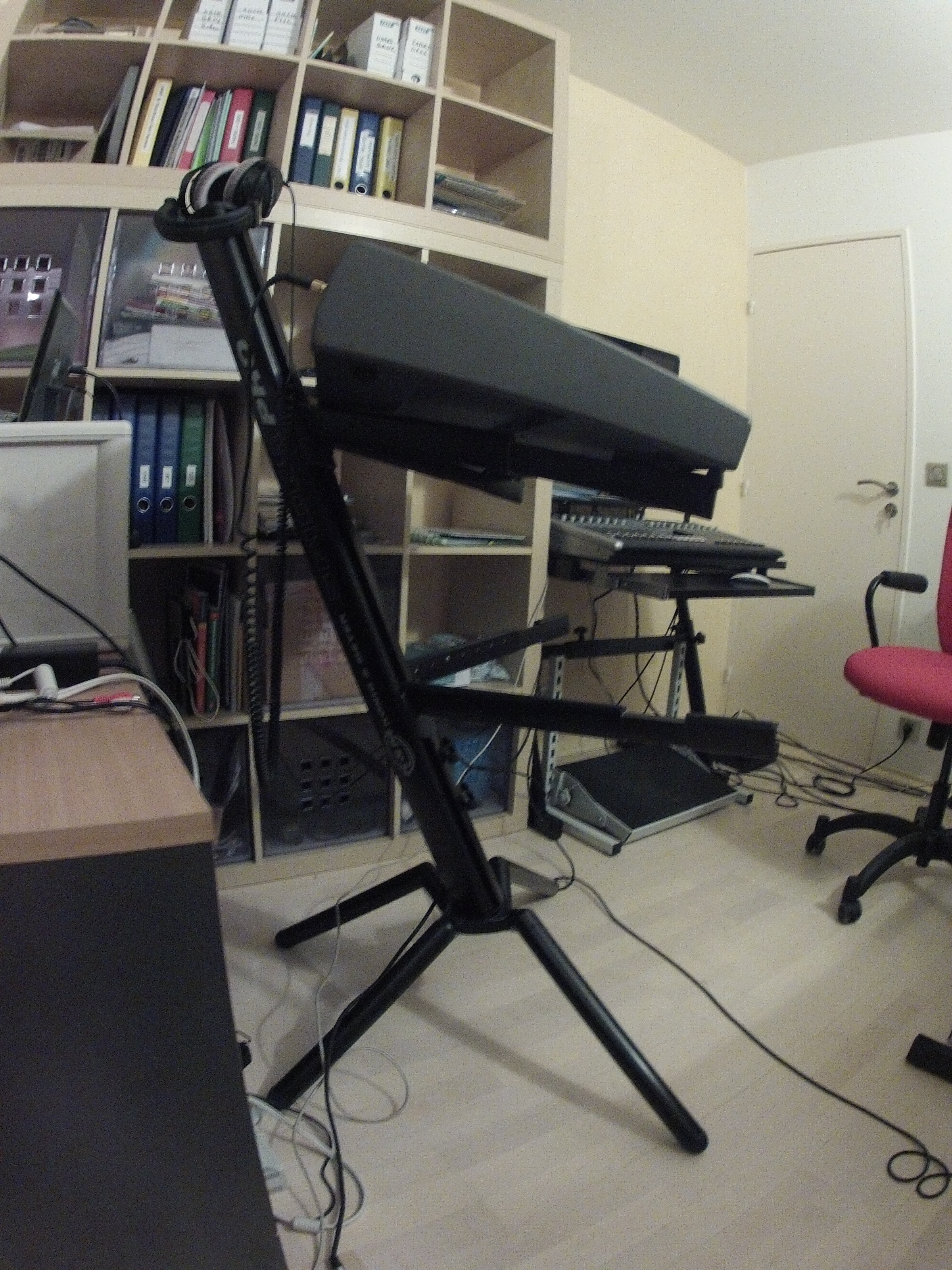 König & Meyer 18860 Spider Pro Black image (478567) Audiofanzine