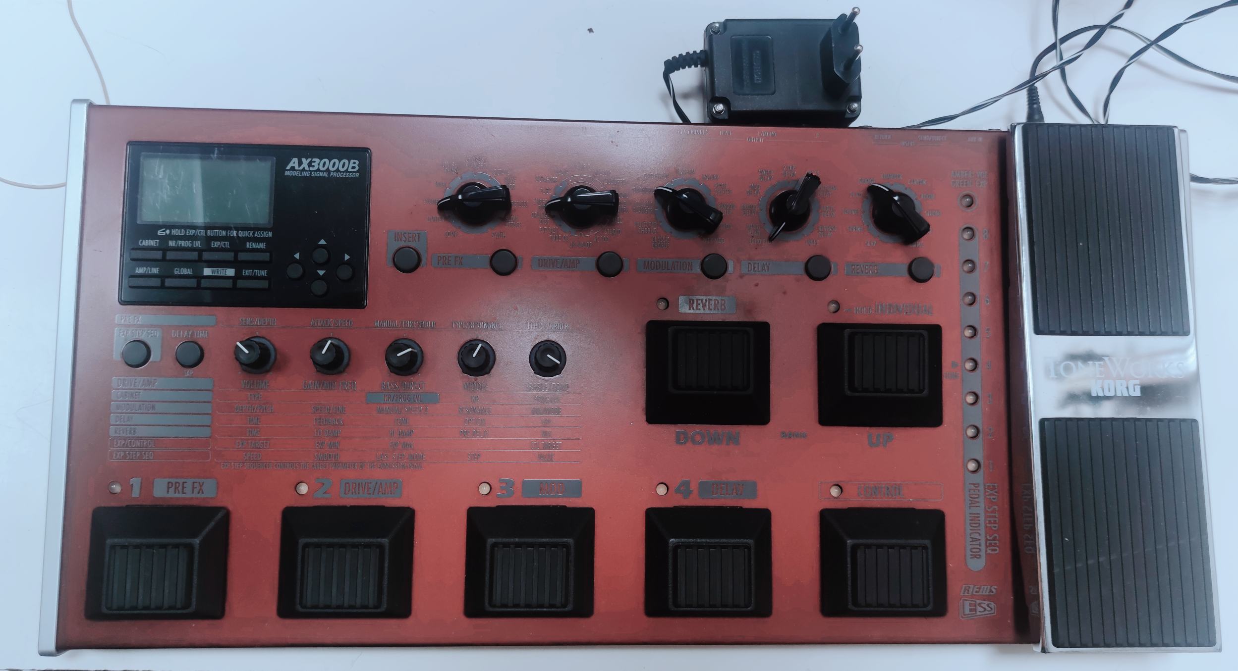 Ax3000b - Korg Ax3000b - Audiofanzine