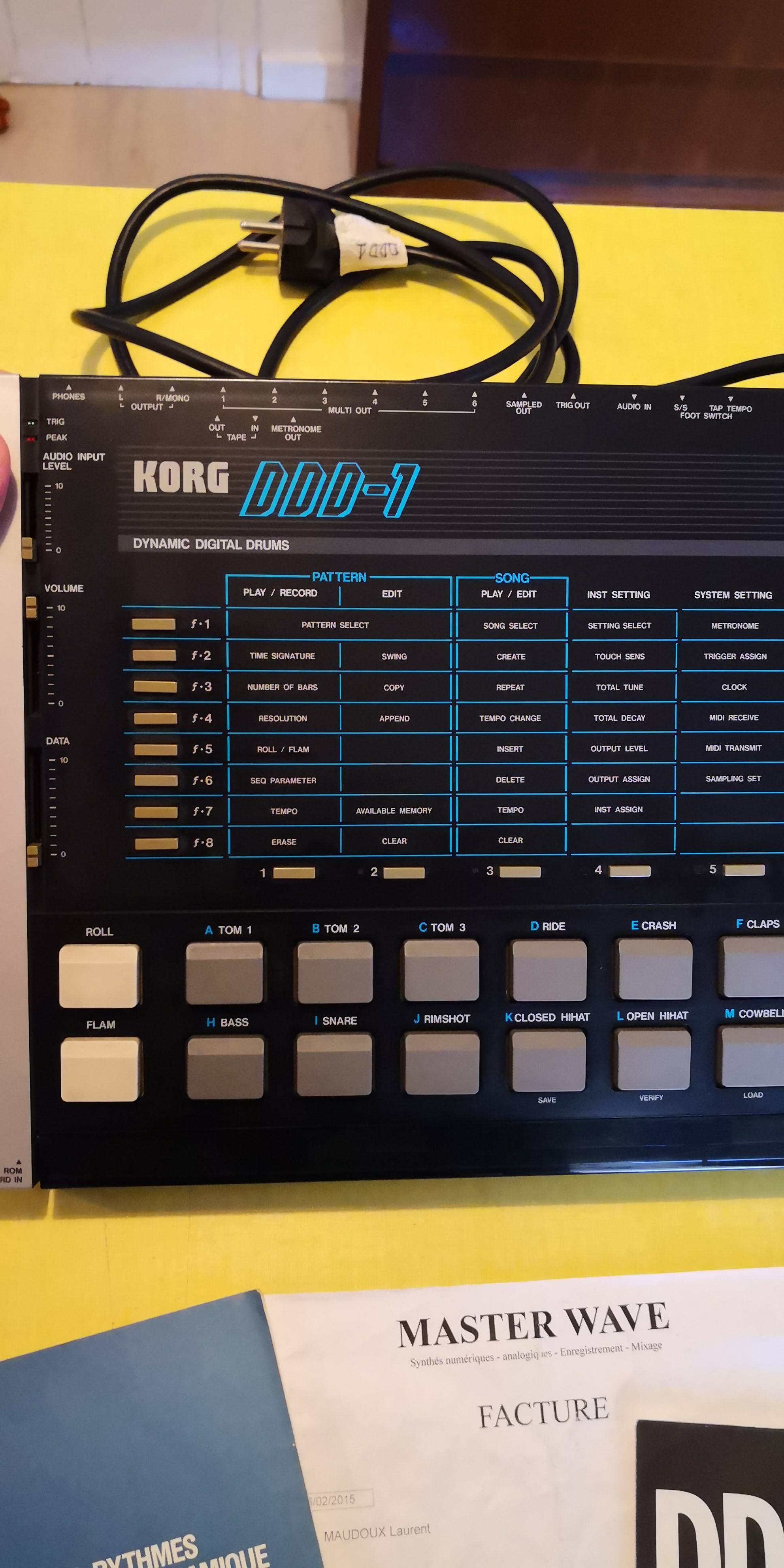 DDD-1 Dynamic Digital Drums - Korg DDD-1 Dynamic Digital Drums