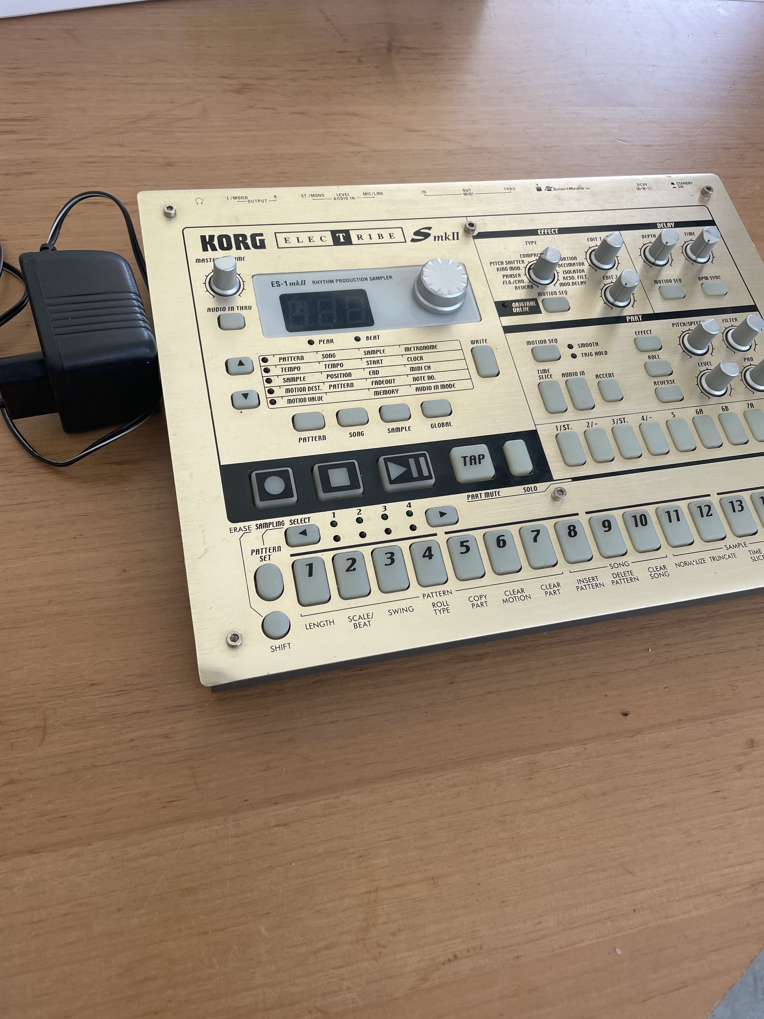 ElecTribe Es-1 MkII - Korg ElecTribe Es-1 MkII - Audiofanzine