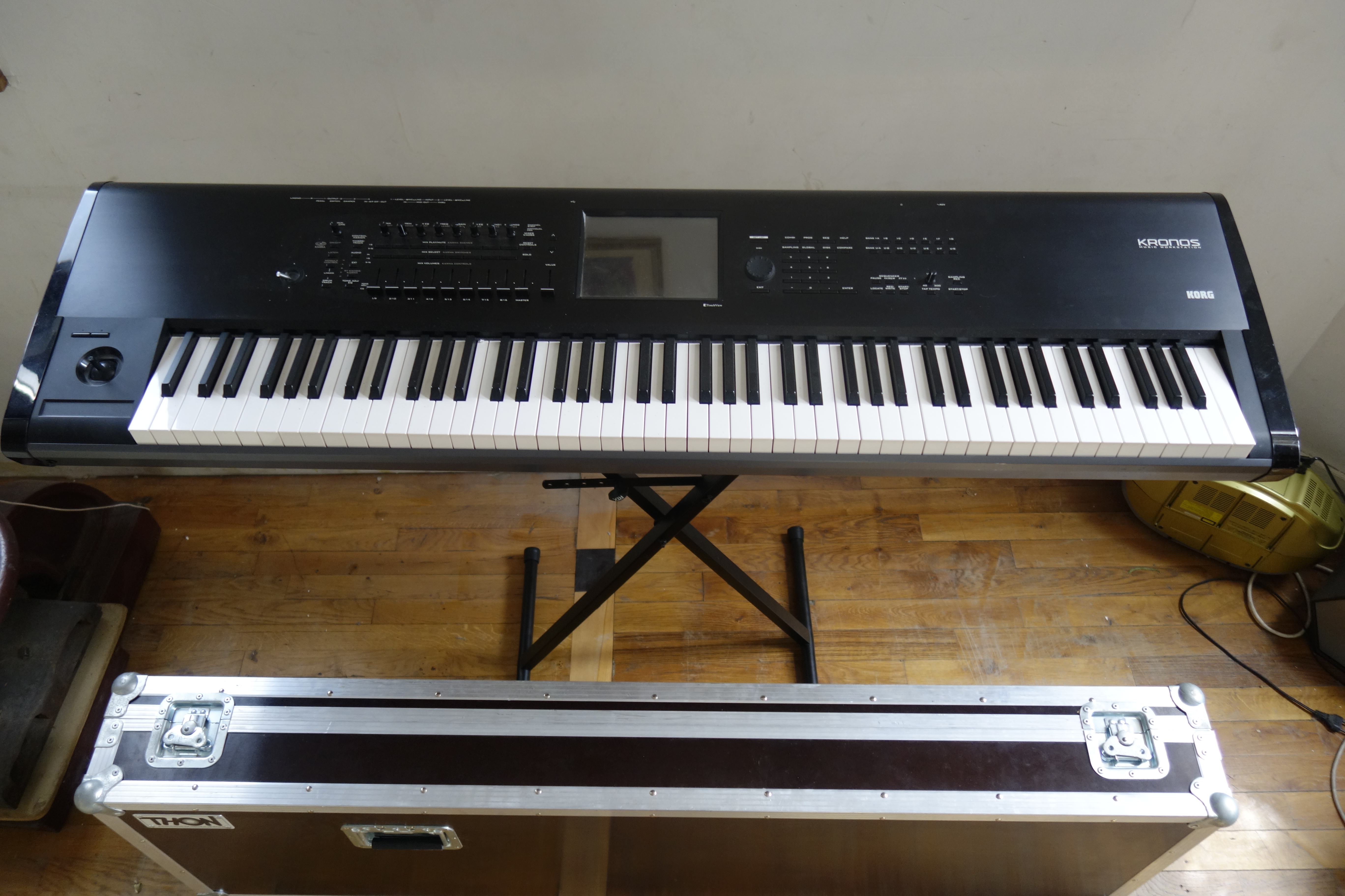 Kronos 88 quasi neuf (IledeFrance) Audiofanzine