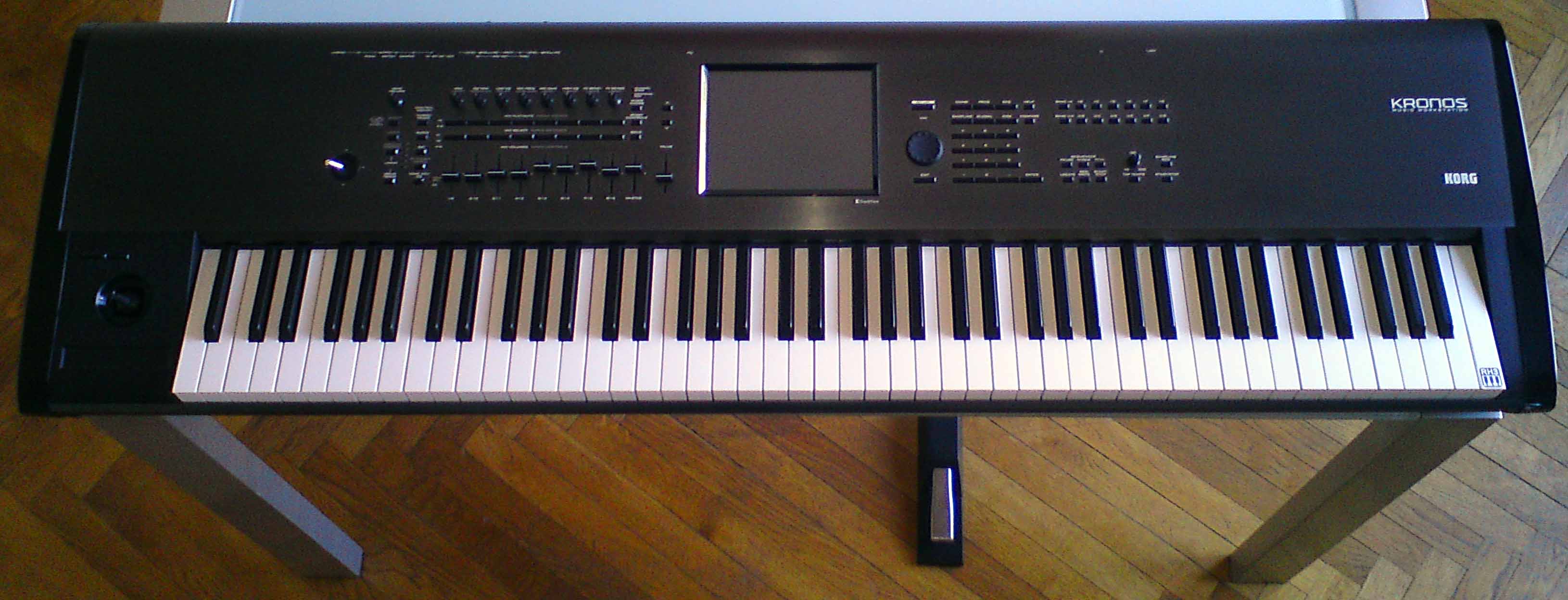 Синтезатор Korg kronos2 88