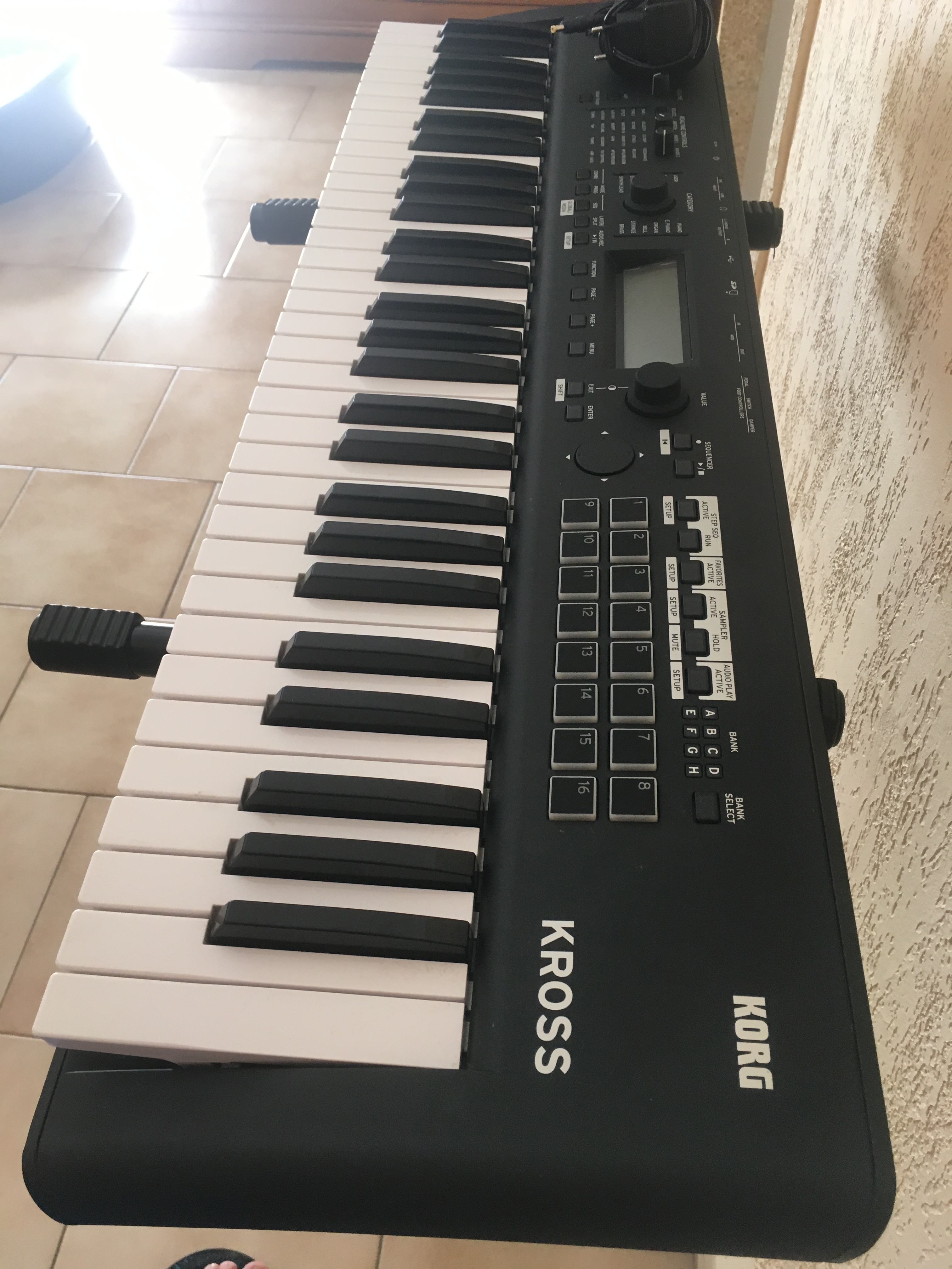 KROSS 2-61 - Korg Kross 2-61 - Audiofanzine
