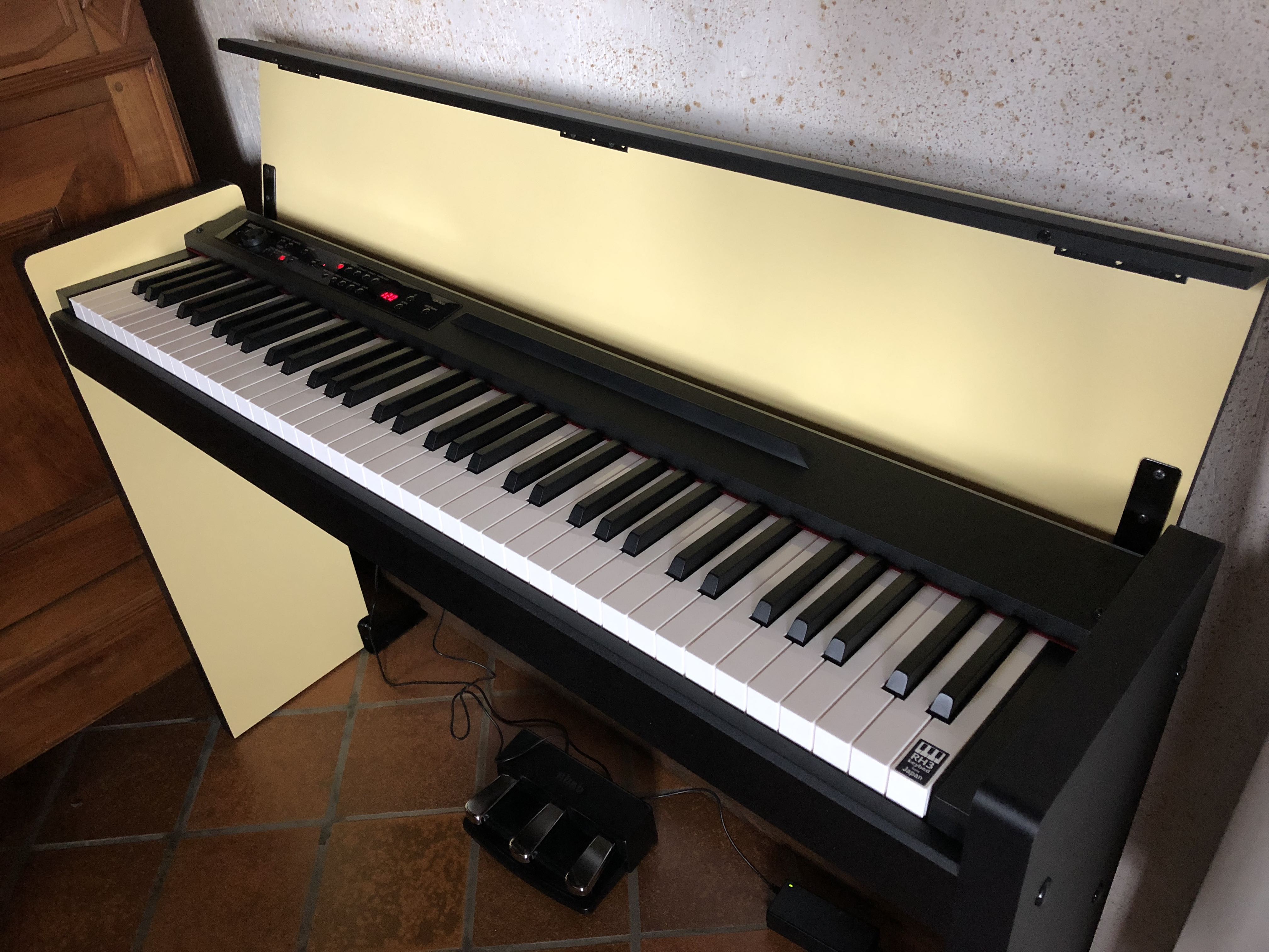 Korg lp 380 73 Clearance