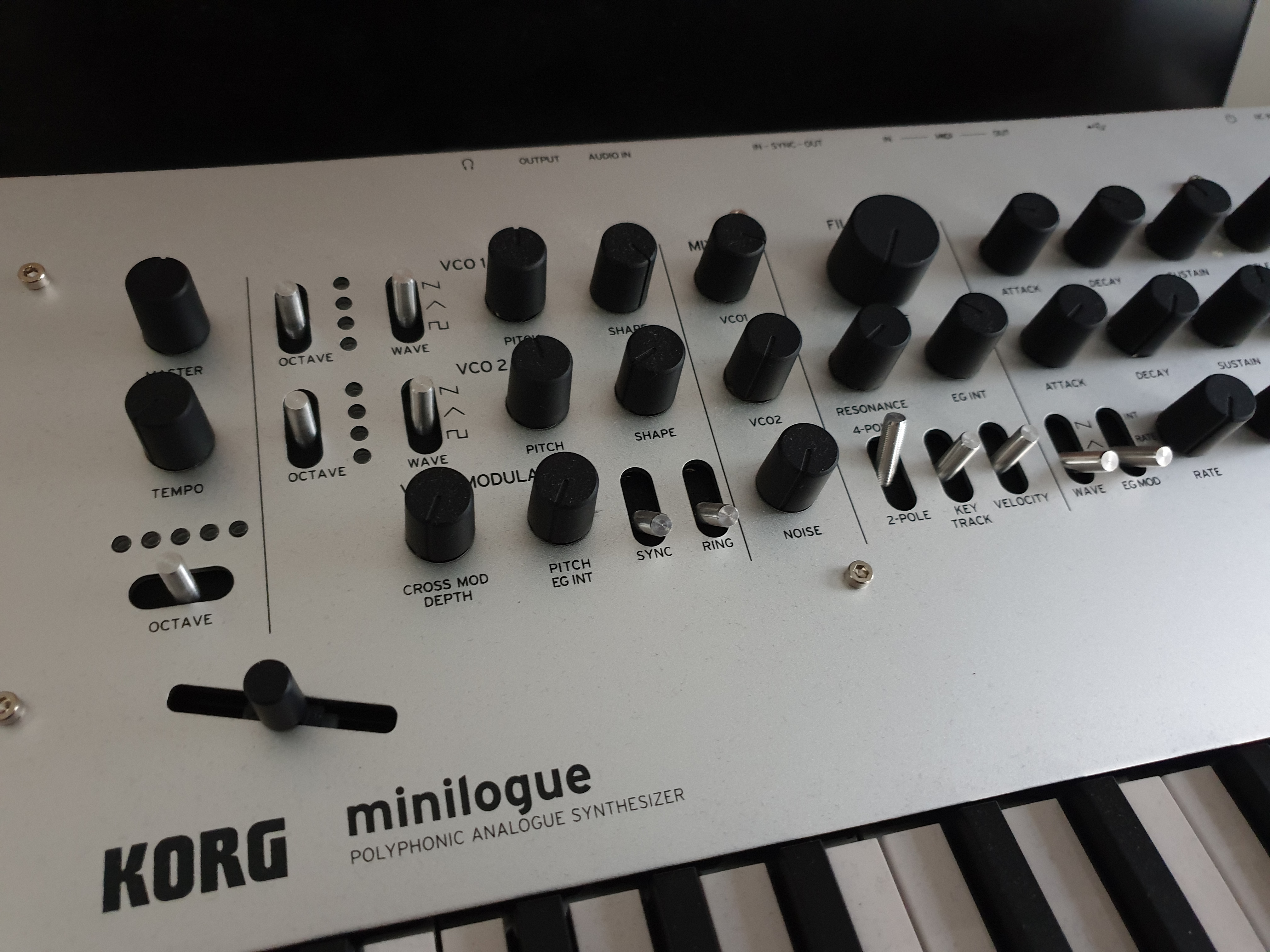 MINILOGUE Minilogue Audiofanzine
